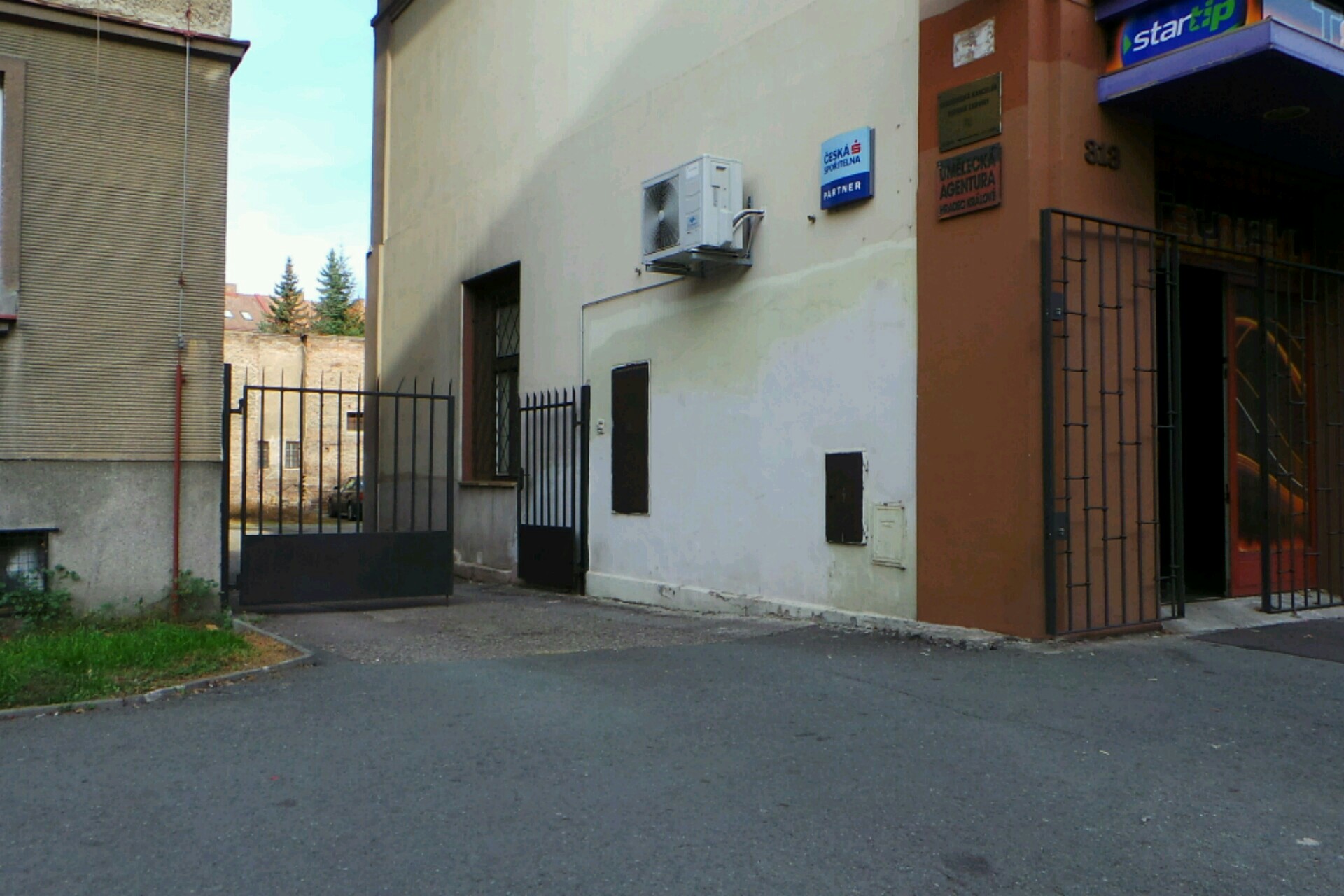 Umělecká agentura Fischer, spol. s r.o.