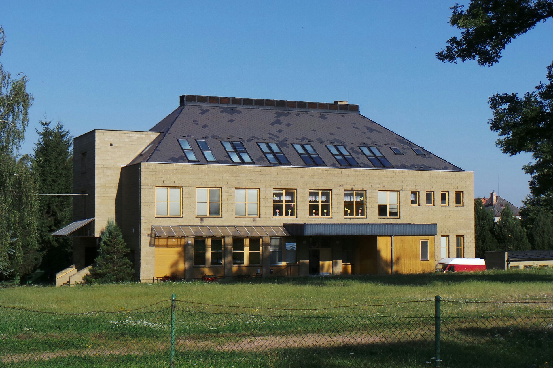 Krytý bazén - ZŠ Lanškroun,  Dobrovského