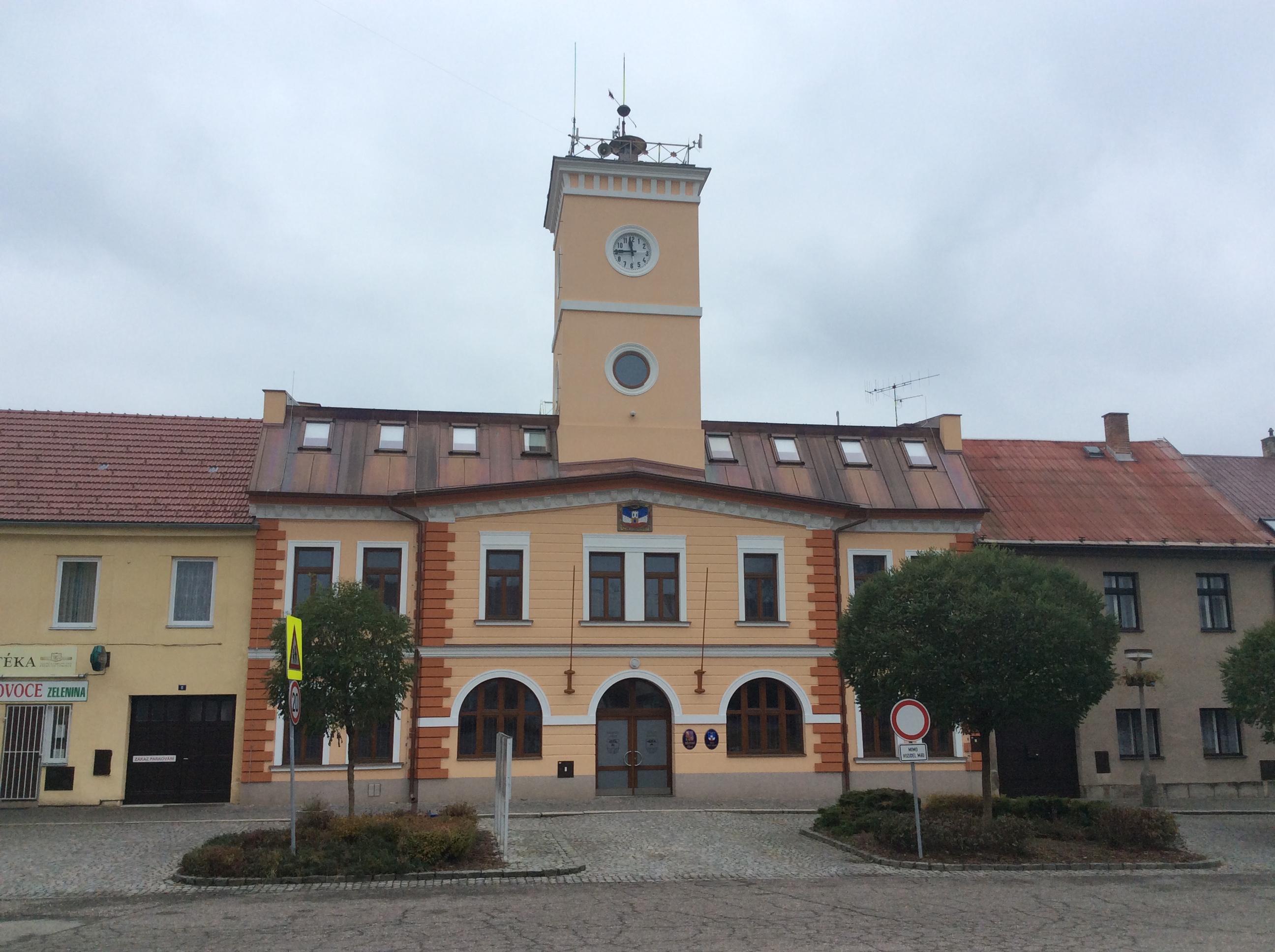 Městský úřad Dolní Bousov