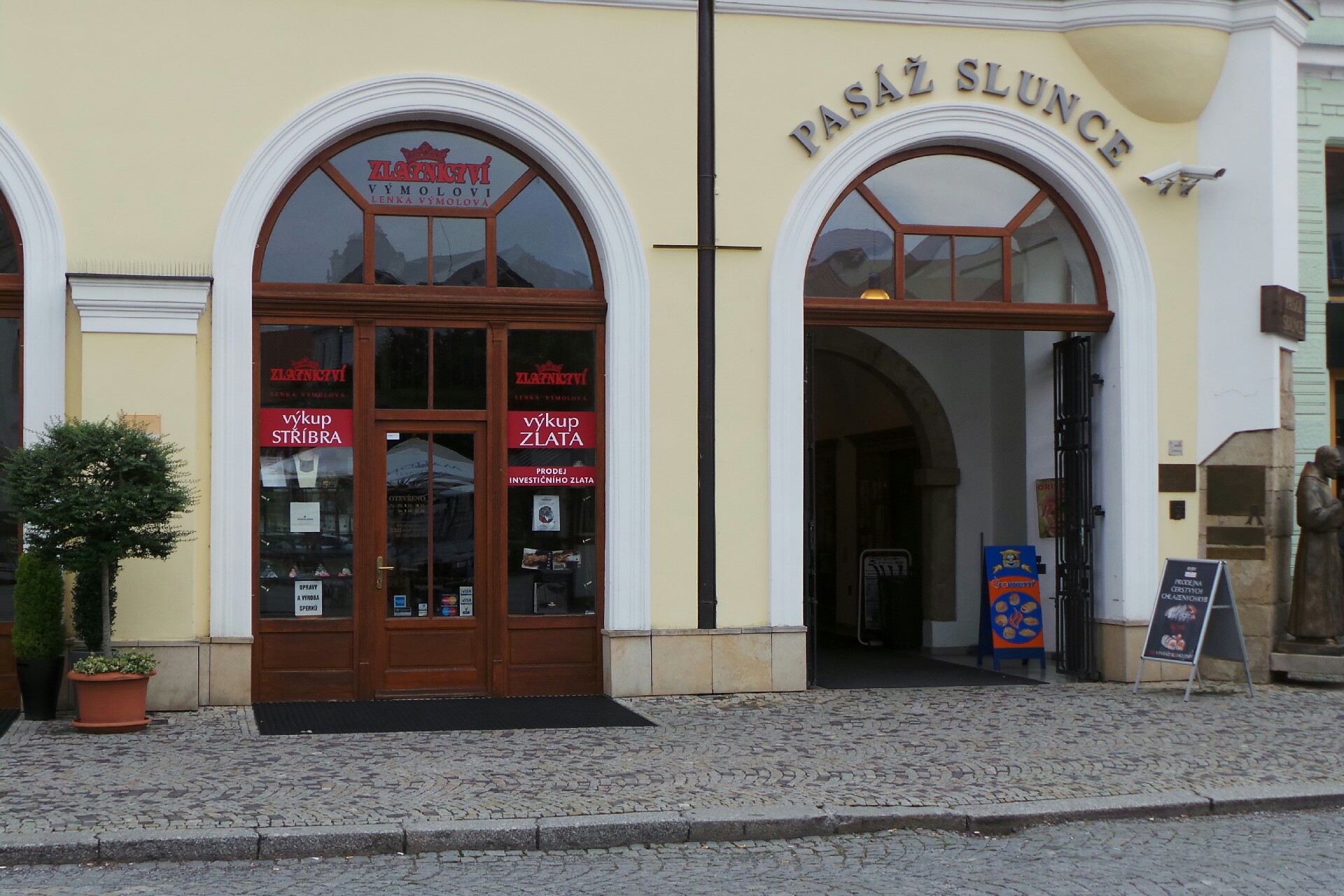 Pedikúra a manikúra Miroslava Svojsíková