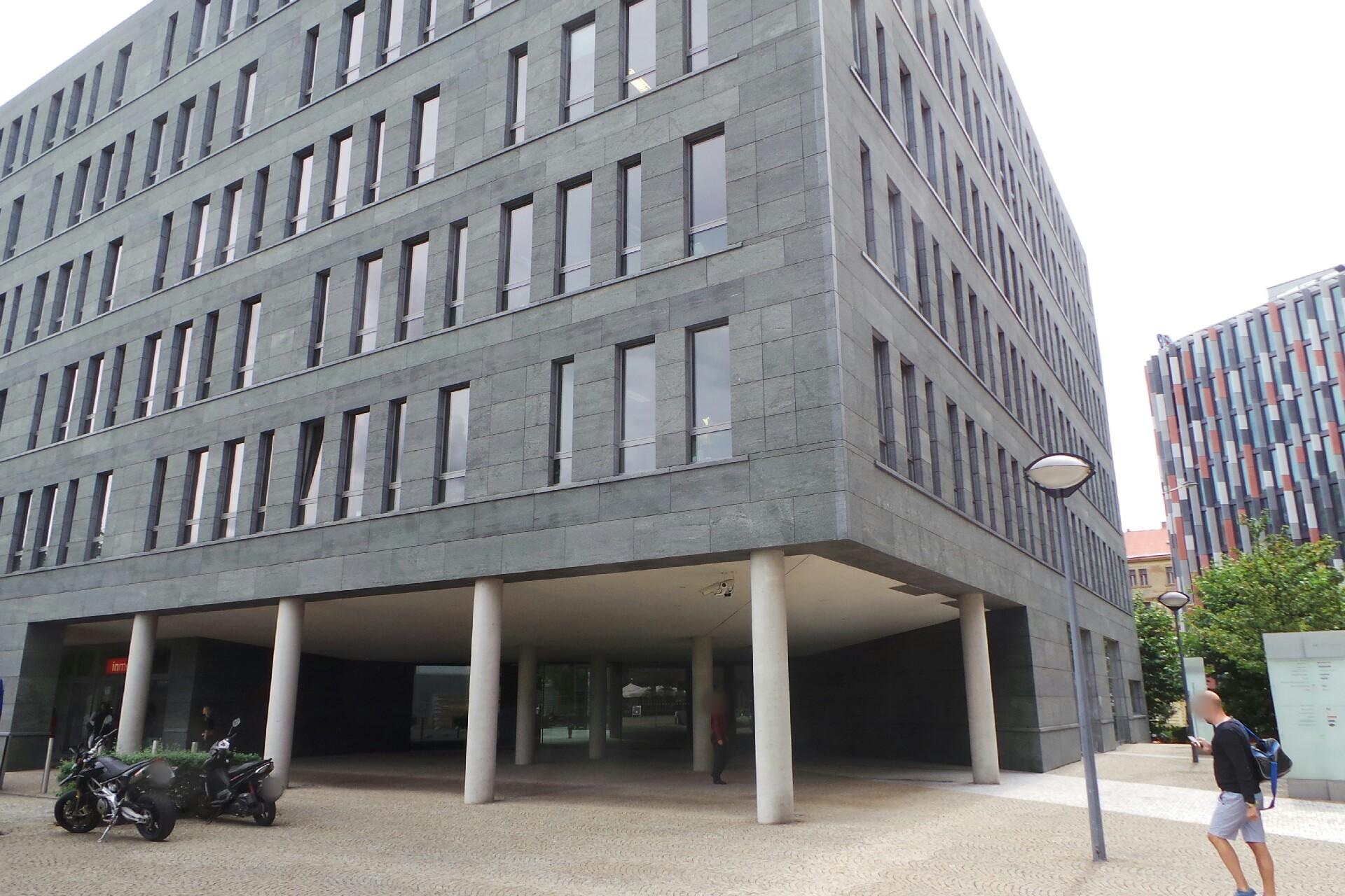 FCE Credit, s.r.o.