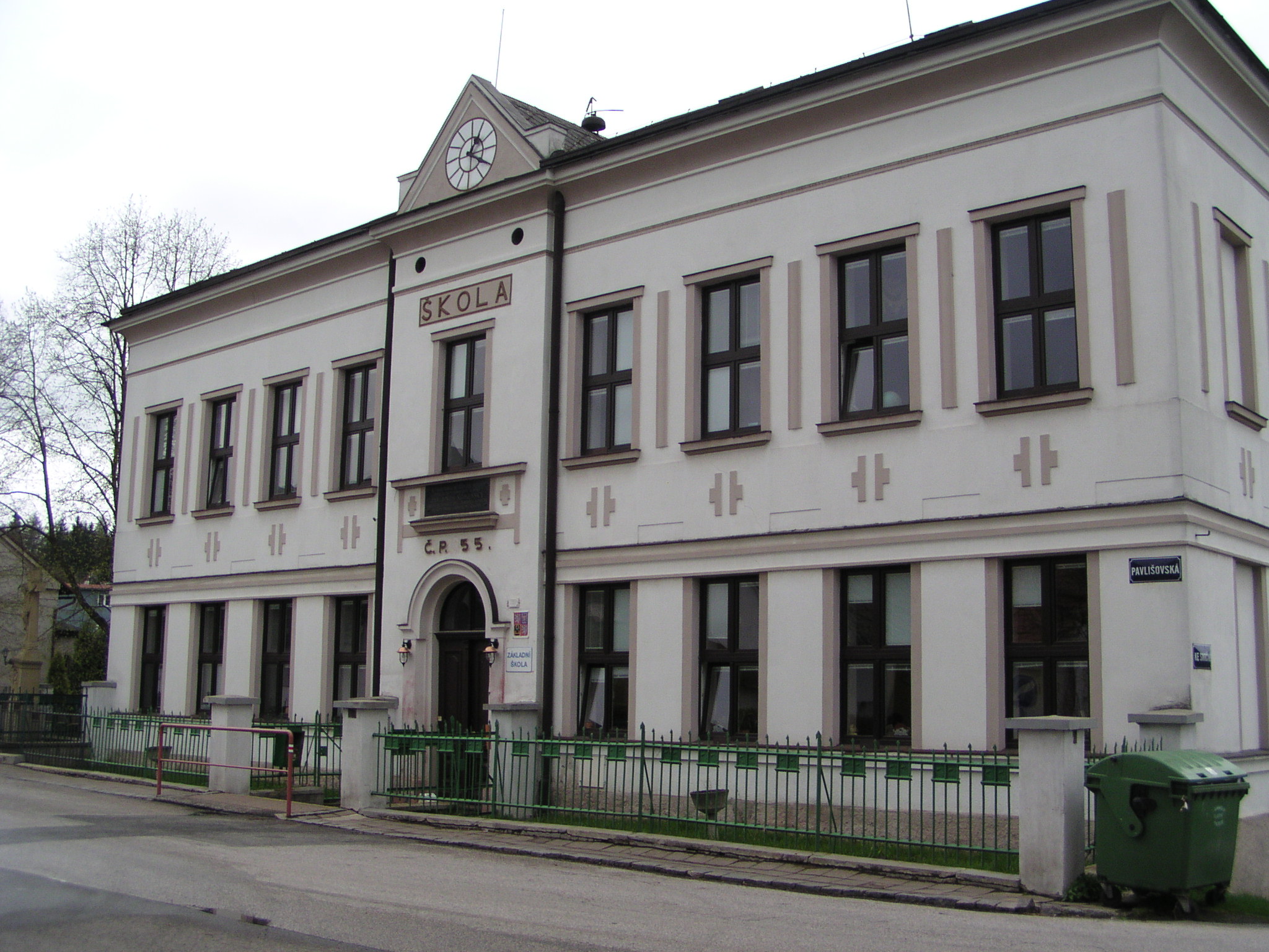 ZŠ Náchod, Pavlišovská