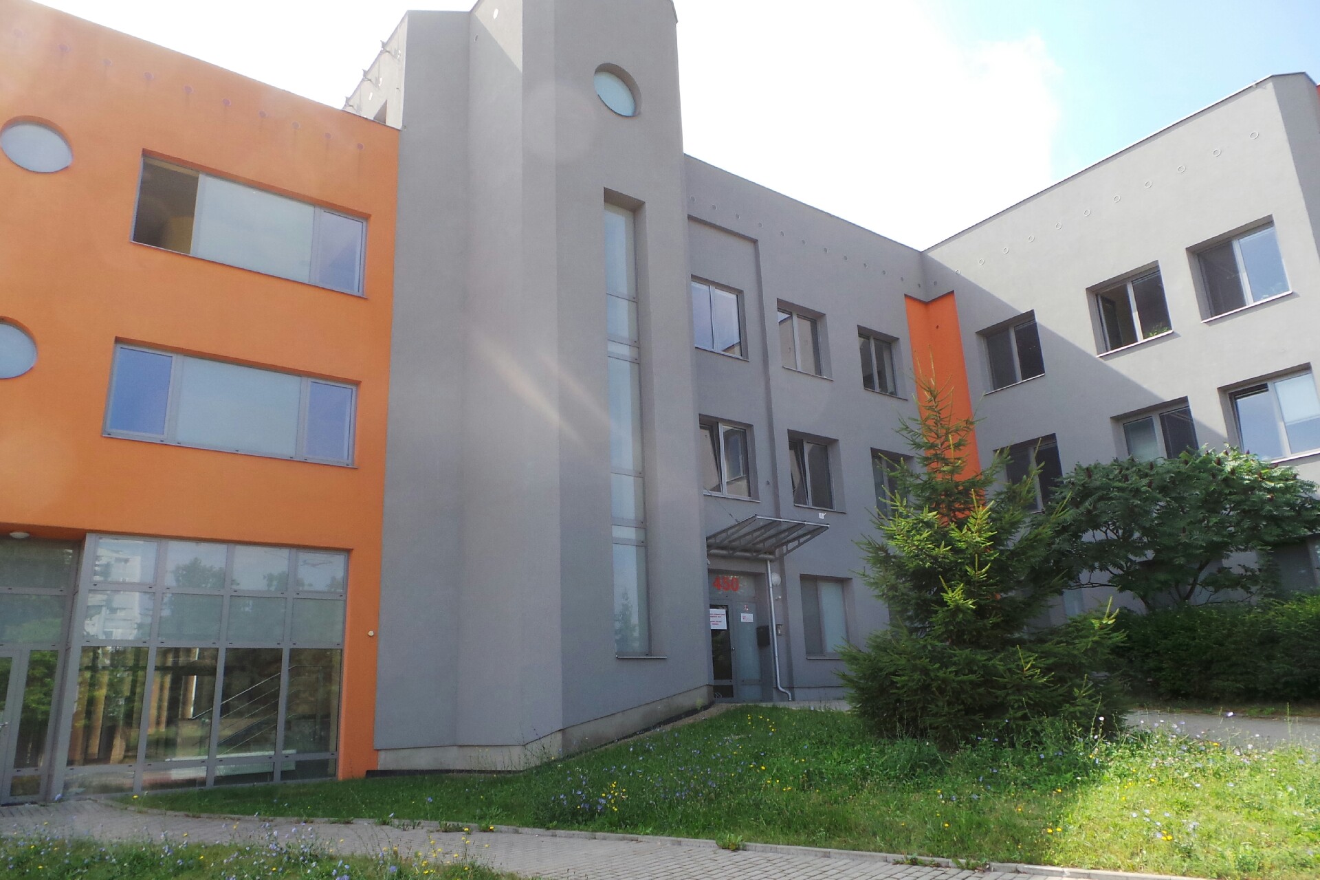 Zdravotnická záchranná služba Pardubického kraje foto 2