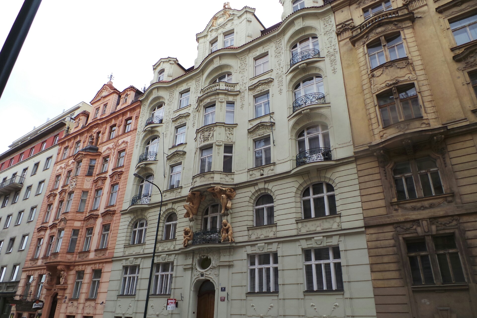 Design By Hy, s.r.o.