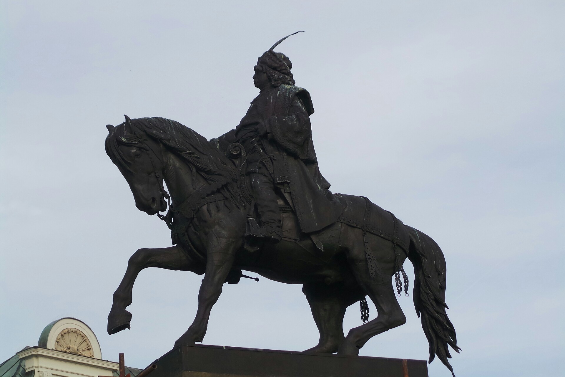 Památník krále Jiřího z Poděbrad foto 3