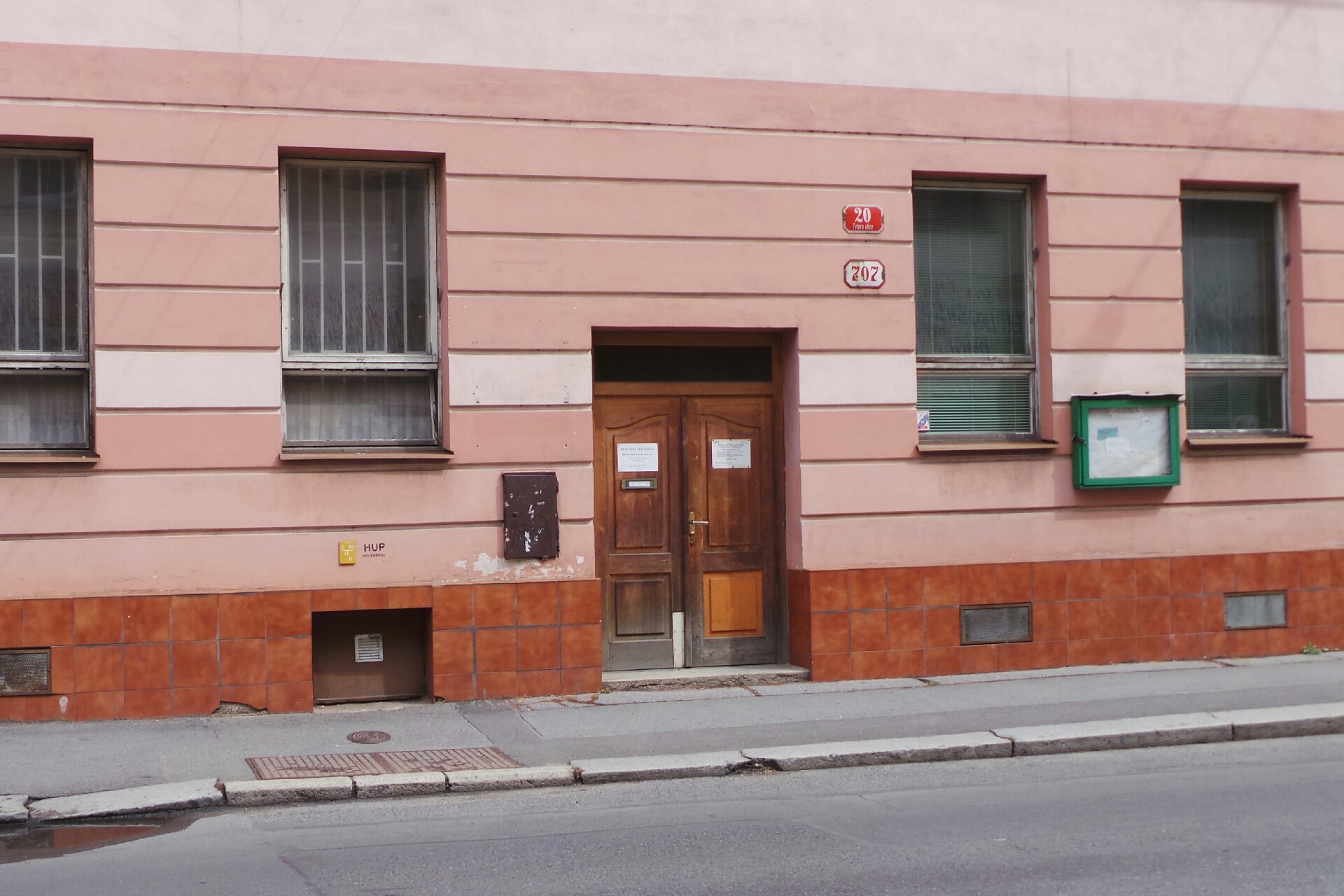 MUDr. Josef Tvrzký - Závodní lékař