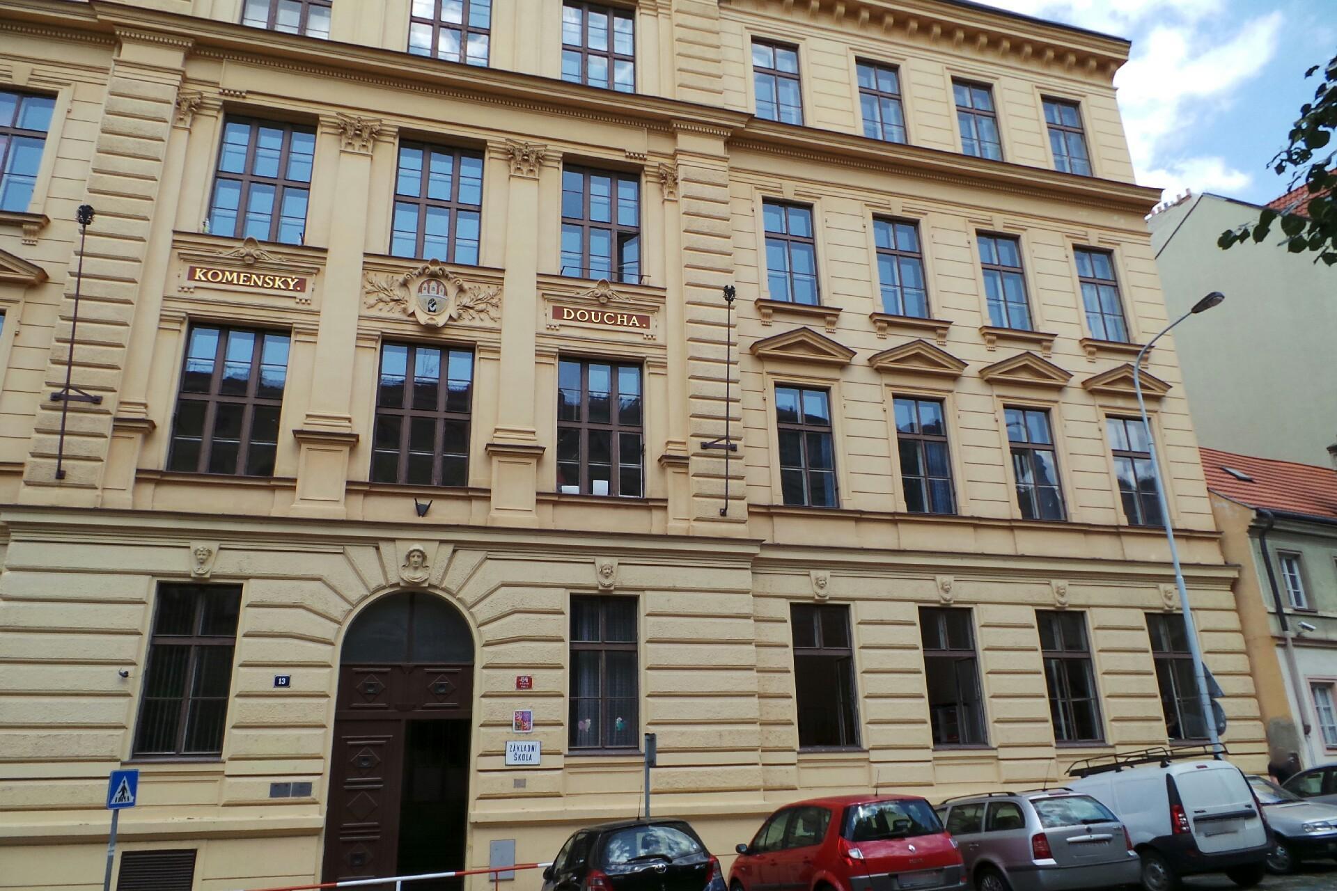 Základní škola, Praha 2, Vratislavova 13 foto 1