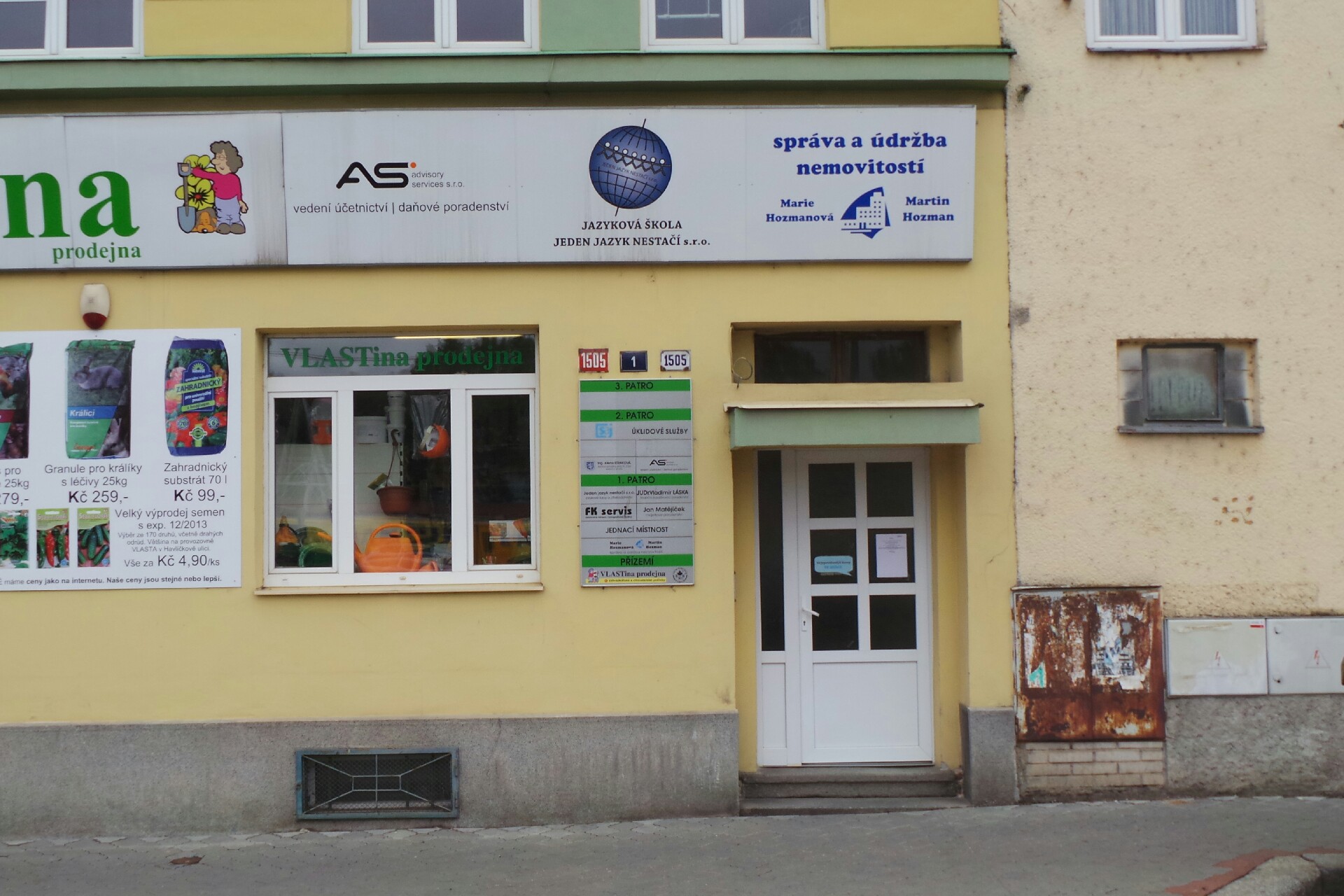 Obchod VLASTA - kancelářská budova