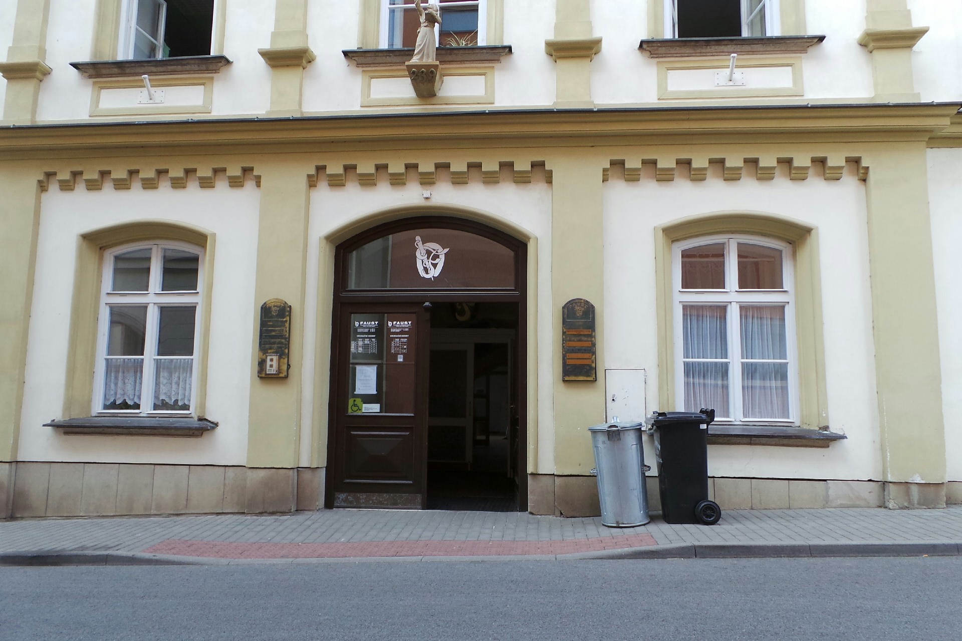 MUDr. Miroslav Cvejn - Endokrinologická ordinace