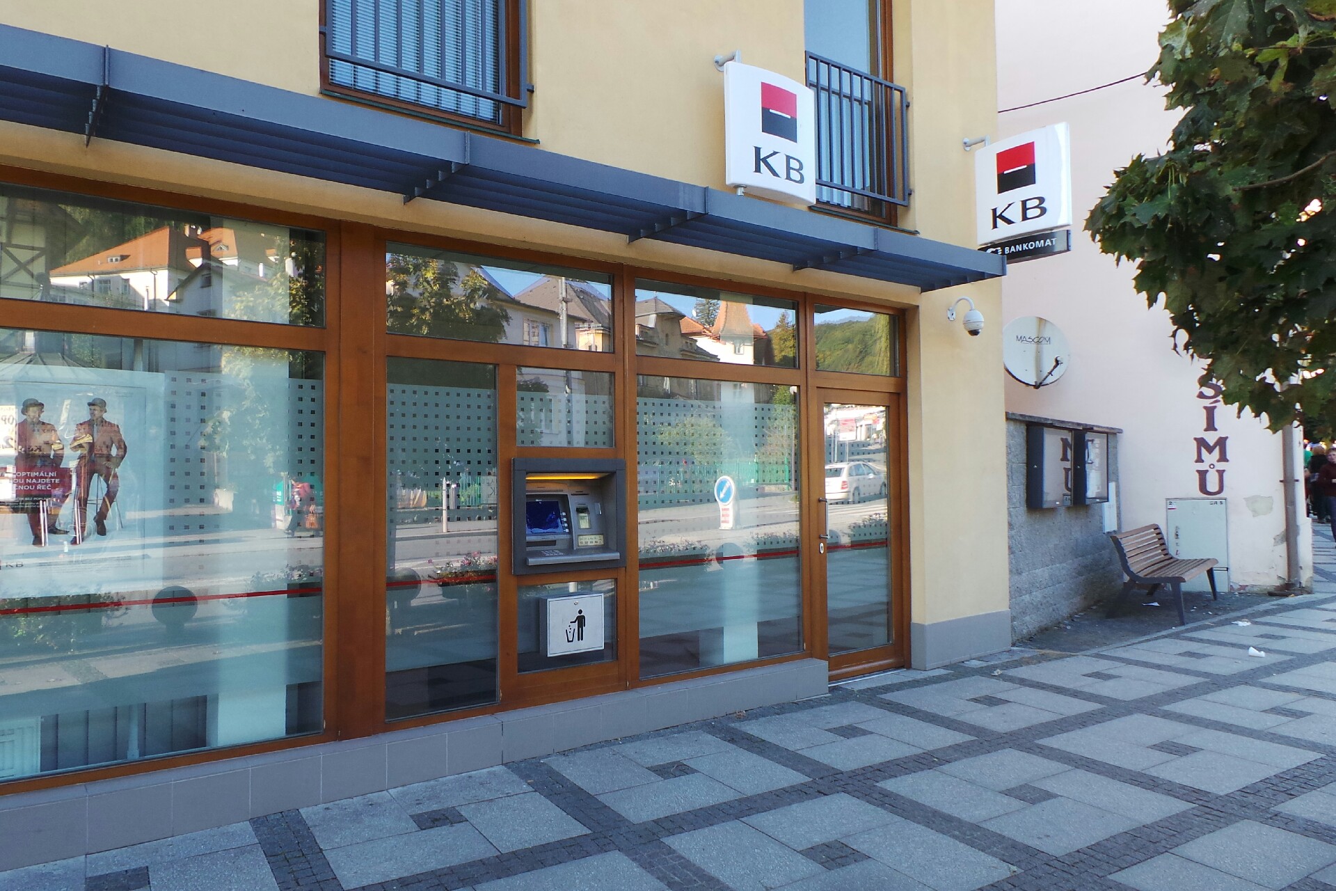 Bankomat Komerční banky foto 2