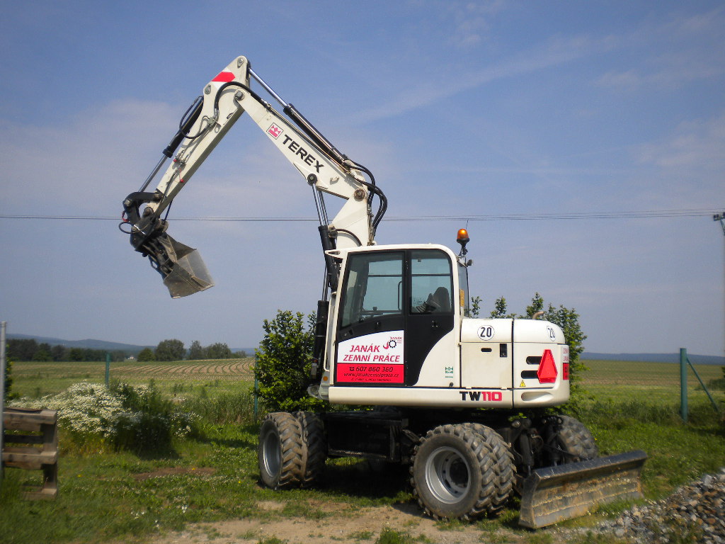 JANÁK - ZEMNÍ PRACE foto 1