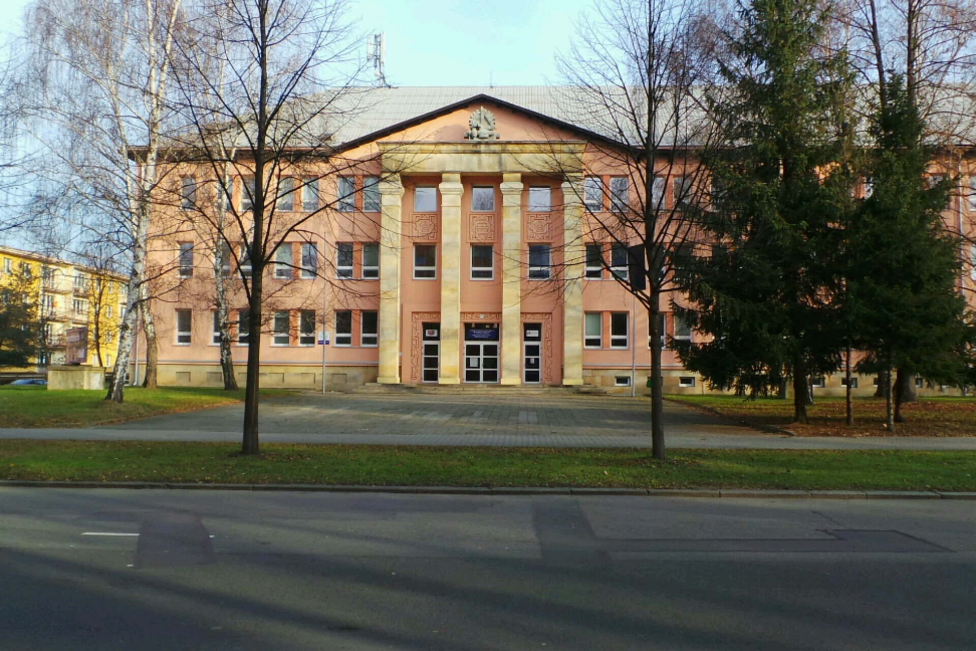 Střední průmyslová škola, Obchodní akademie a Jazyková škola s právem státní jazykové zkoušky, Frýdek-Místek - Školní jídelna