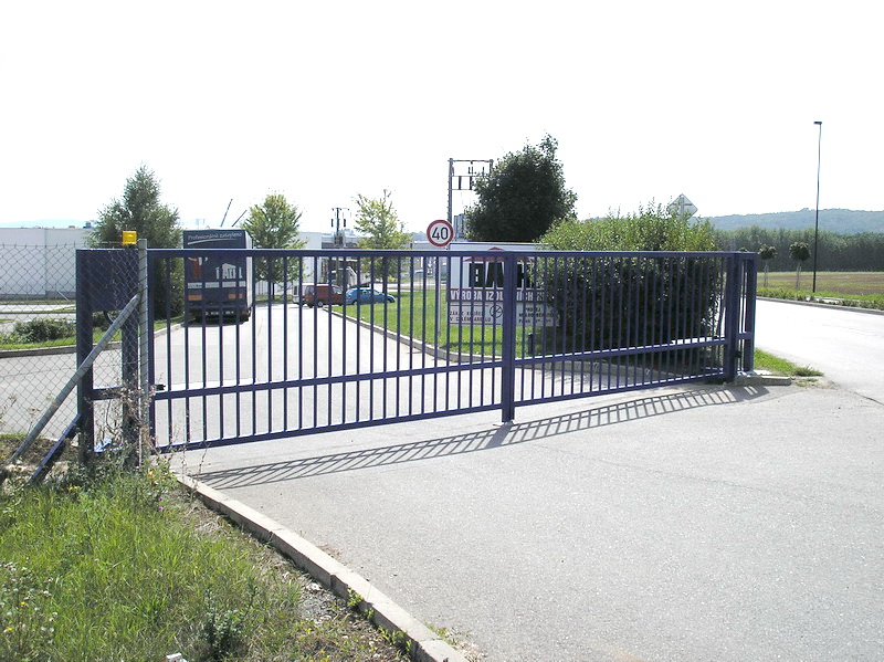 Geopart - garážová vrata a brány foto 3