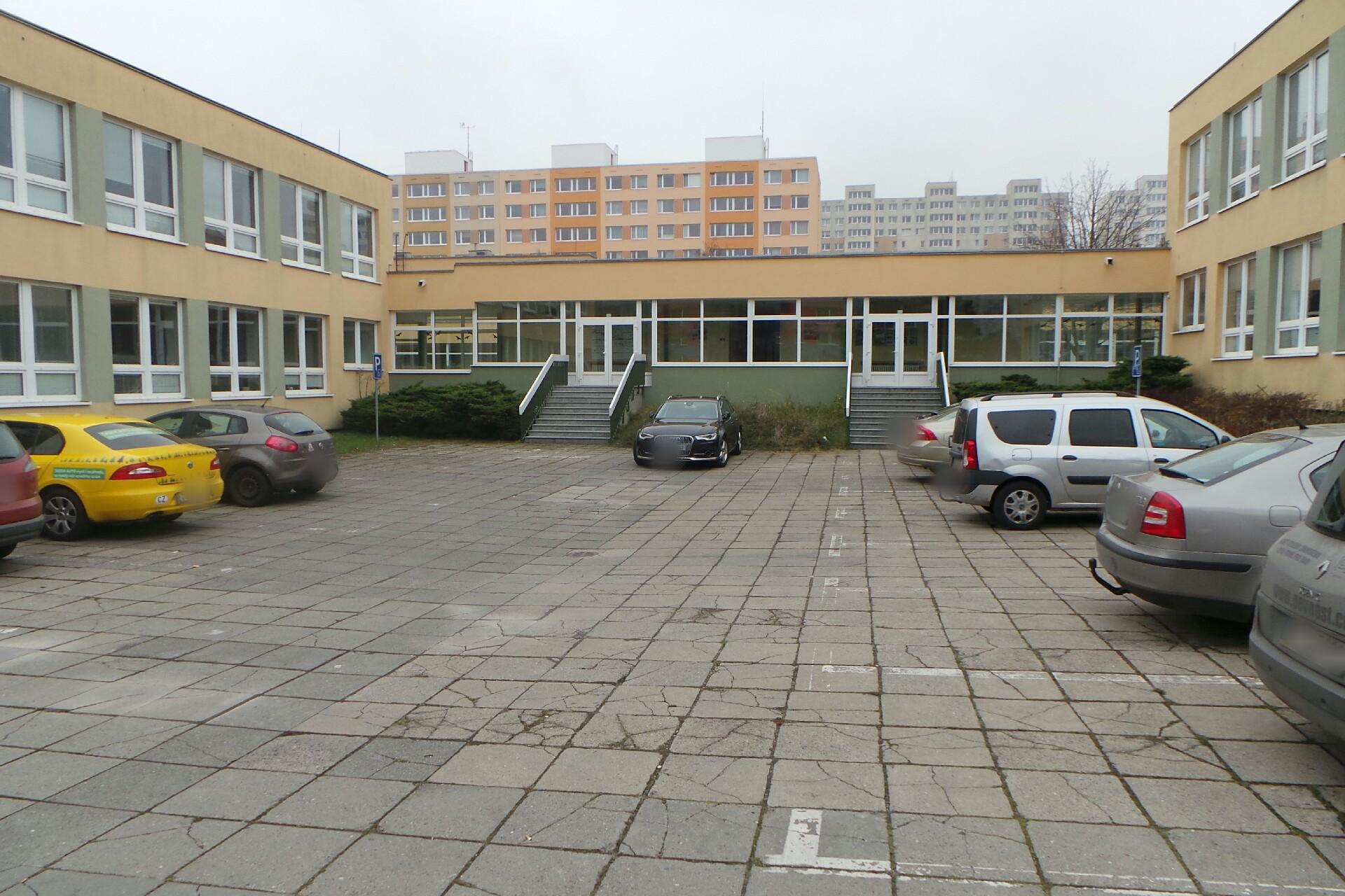 ZŠ Praha 4, Květnového vítězství