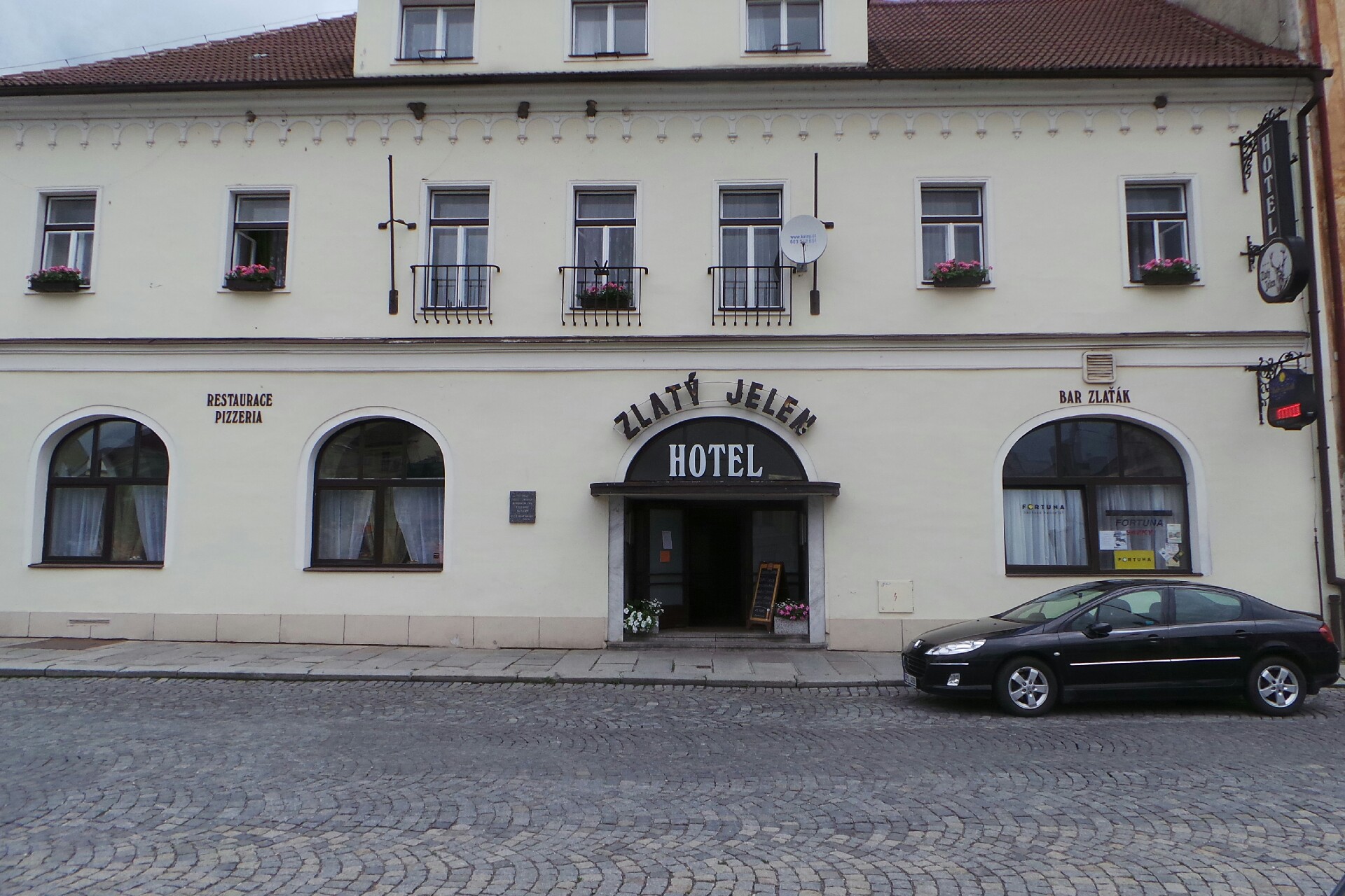 Hotel Zlatý Jelen