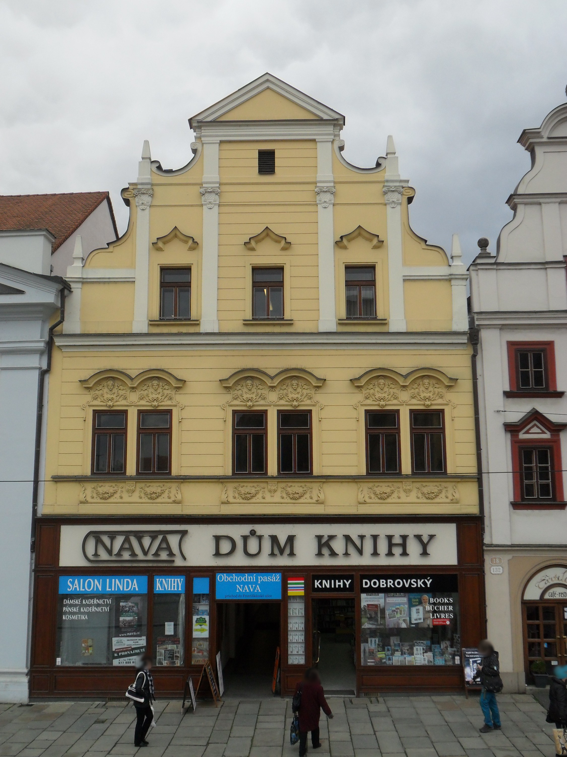 KNIHY DOBROVSKÝ foto 2