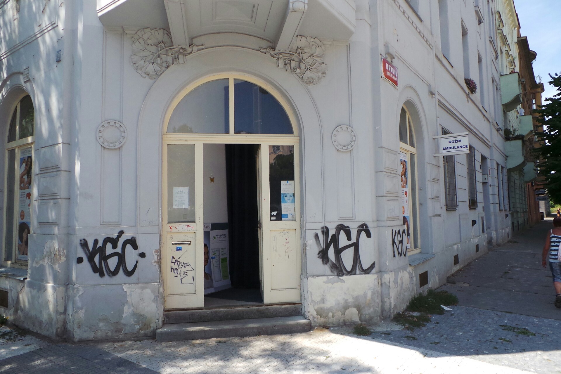 MUDr. Hana KOMRSOVÁ