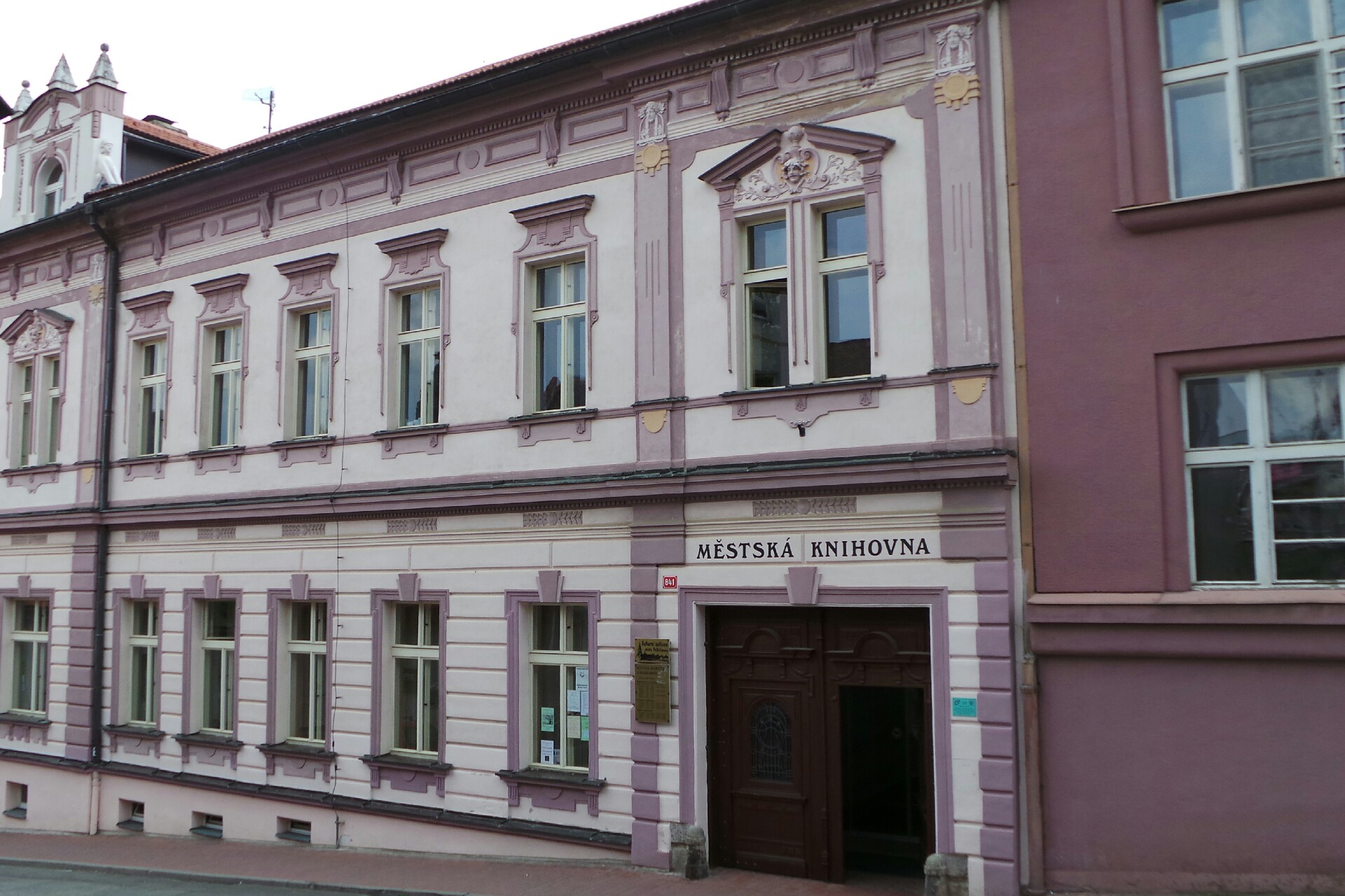 Městská knihovna Pelhřimov foto 2