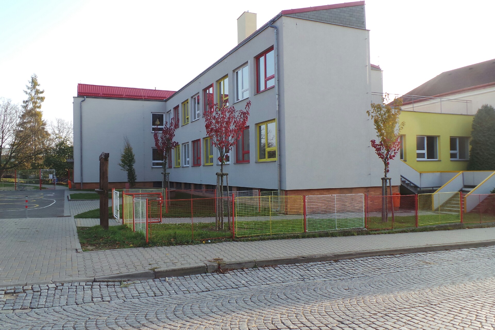 Základní škola a mateřská škola, Tupesy