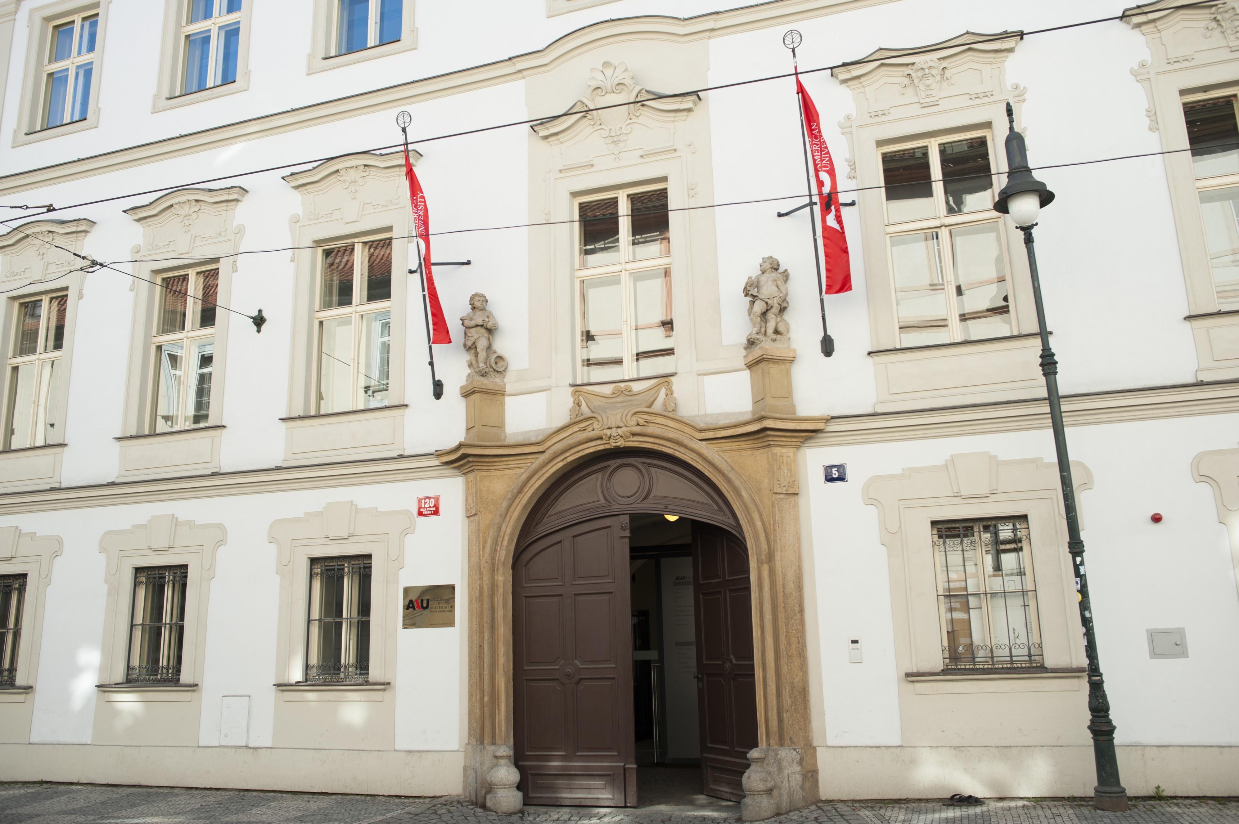 Anglo-americká vysoká škola, a.s.