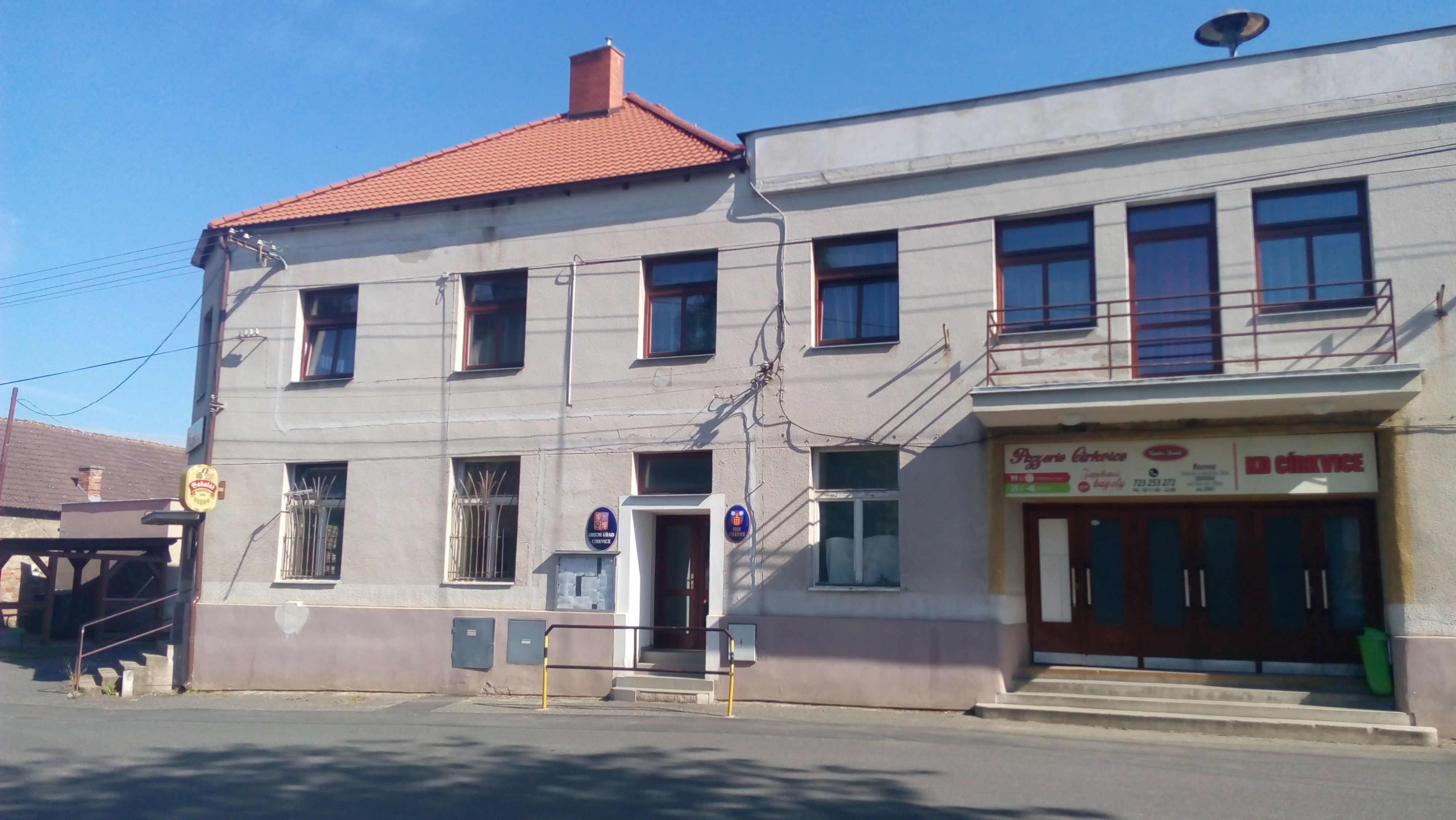 Církvice - obecní úřad foto 2