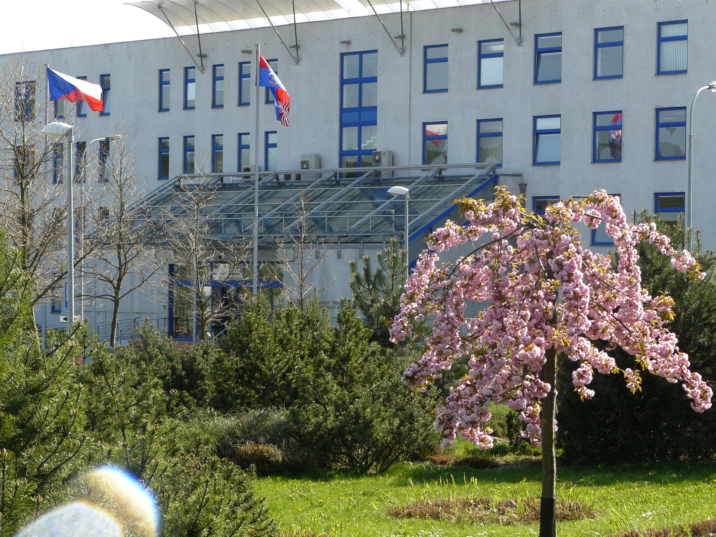 Krajský úřad Karlovarského kraje foto 2