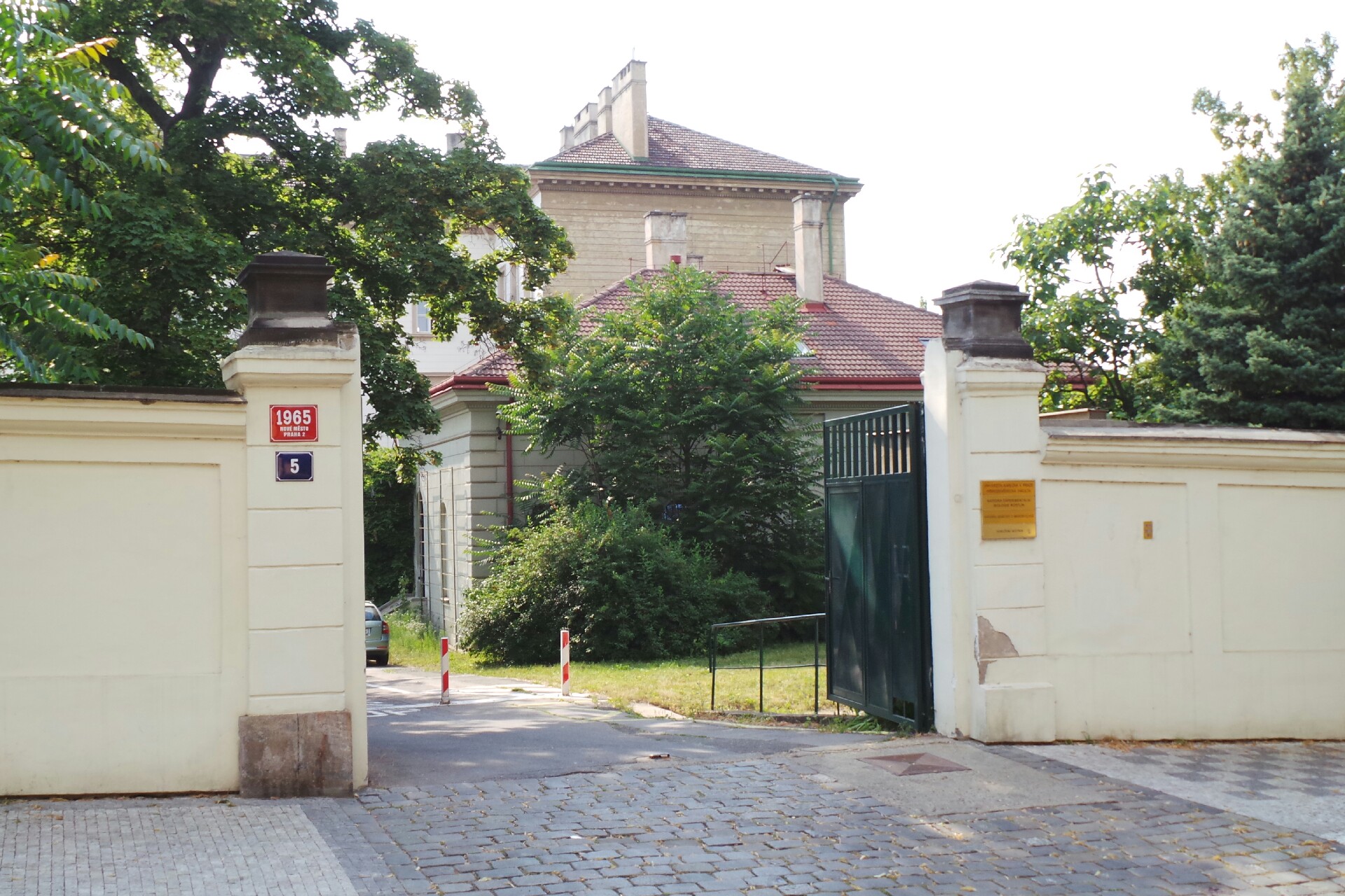 Katedra genetiky a mikrobiologie Přírodovědecké fakulty - Univerzita Karlova