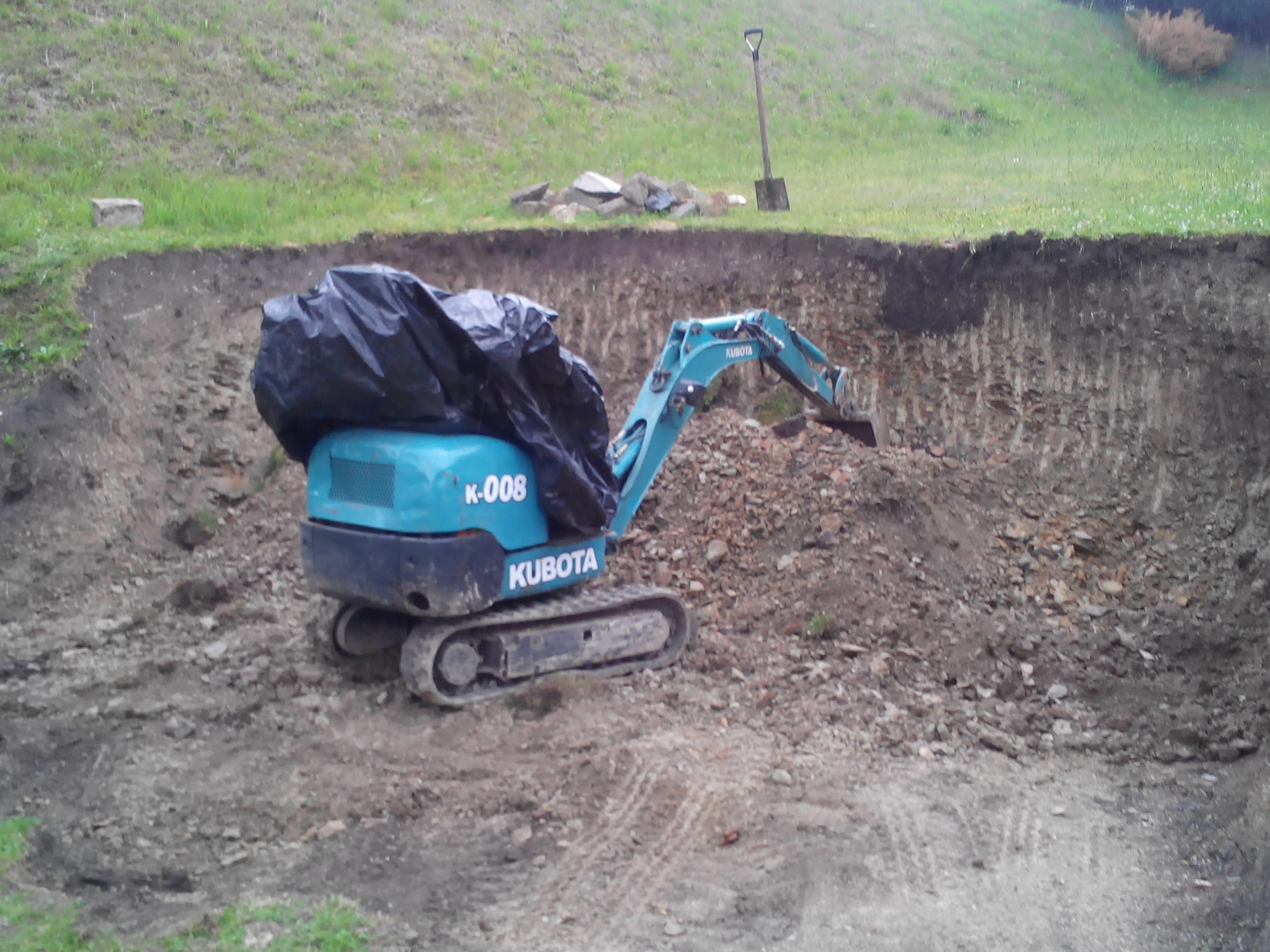 Petr Ešpandr - zemní práce minibagrem foto 4