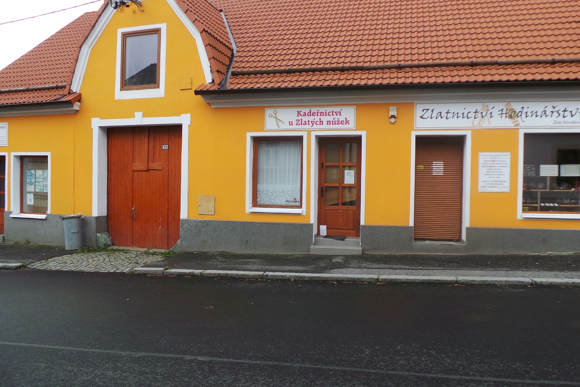 Kadeřnictví U Zlatých nůžek