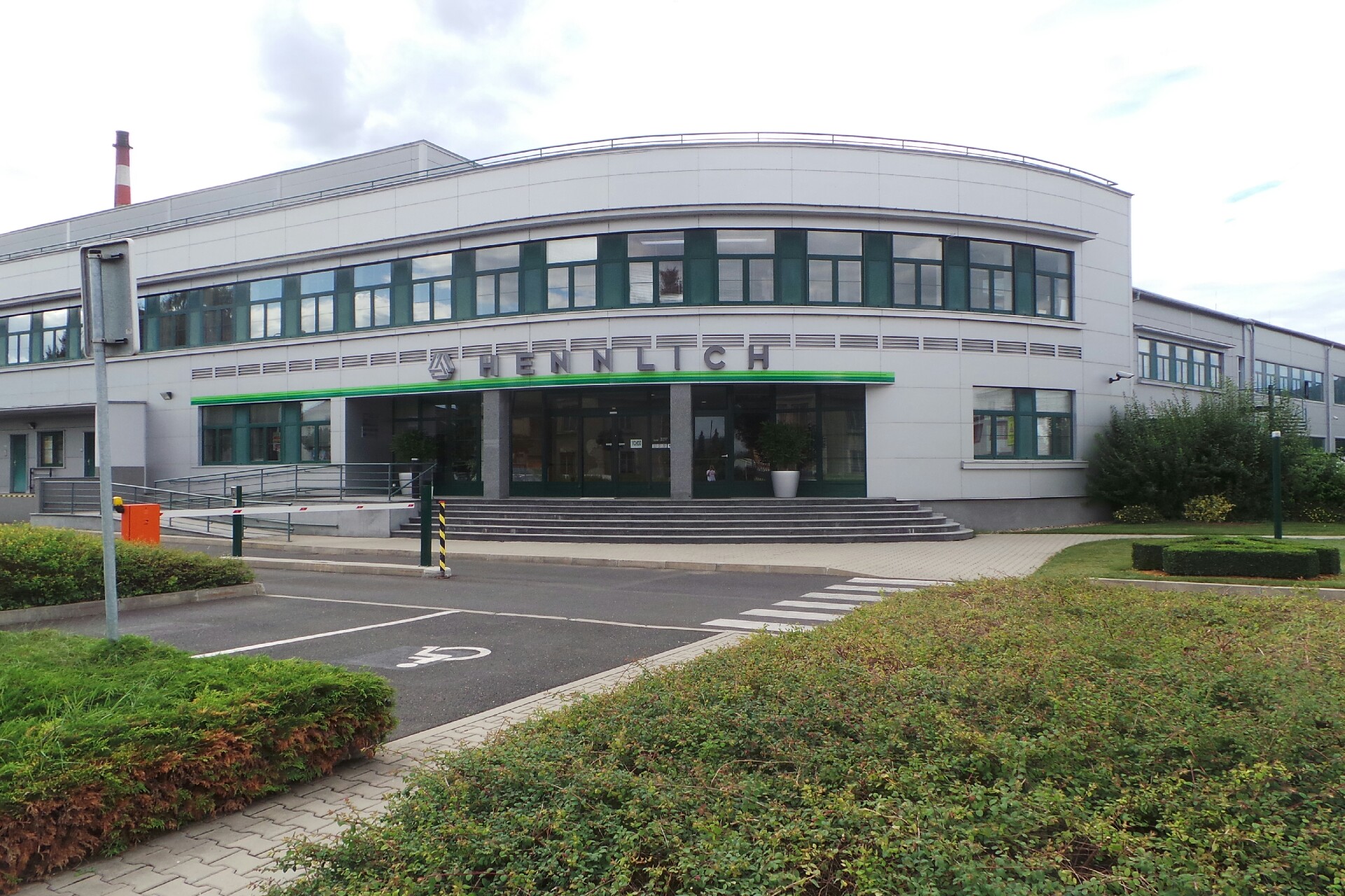 TĚSNĚNÍ o.z. - HENNLICH s.r.o.