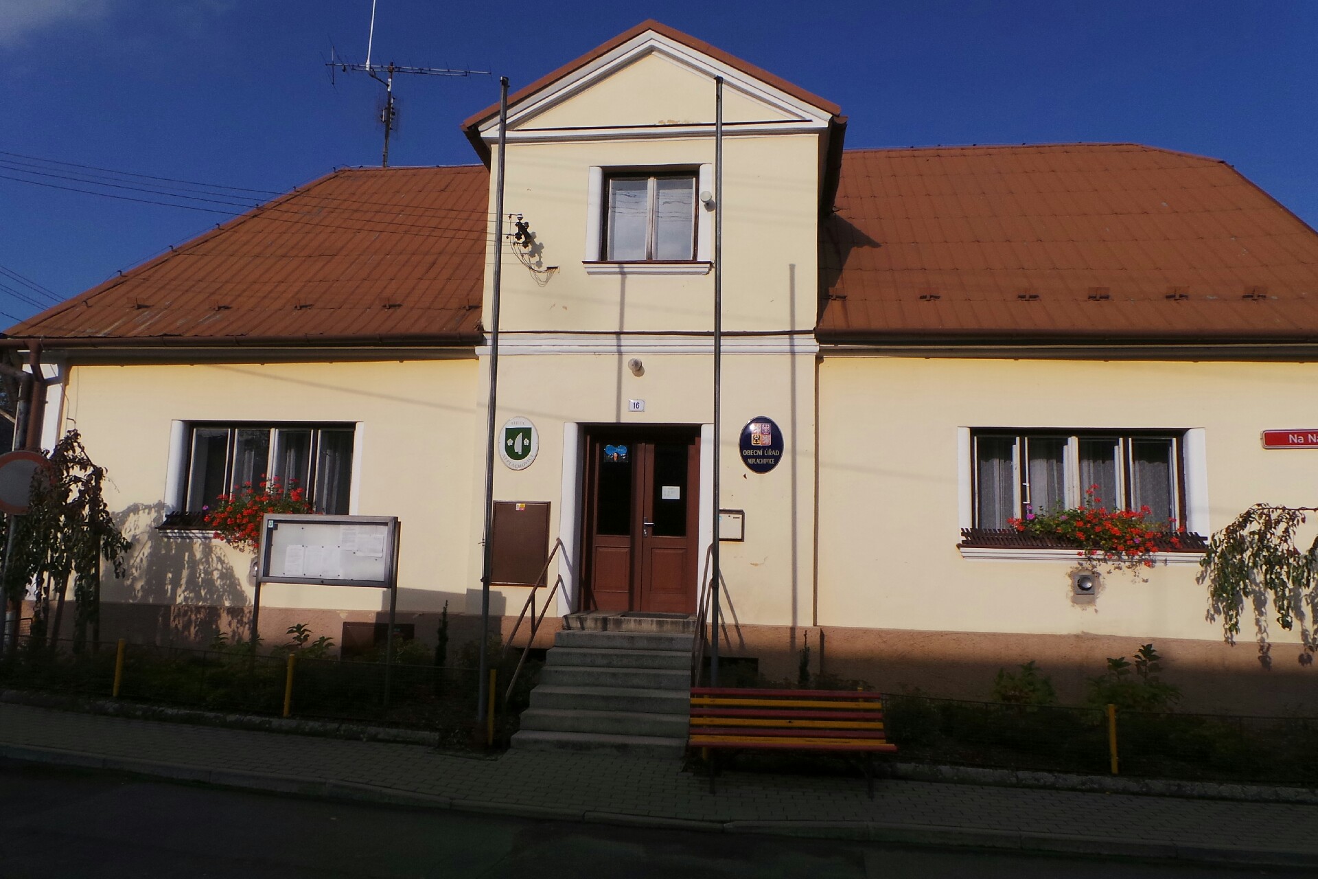 Neplachovice - obecní úřad