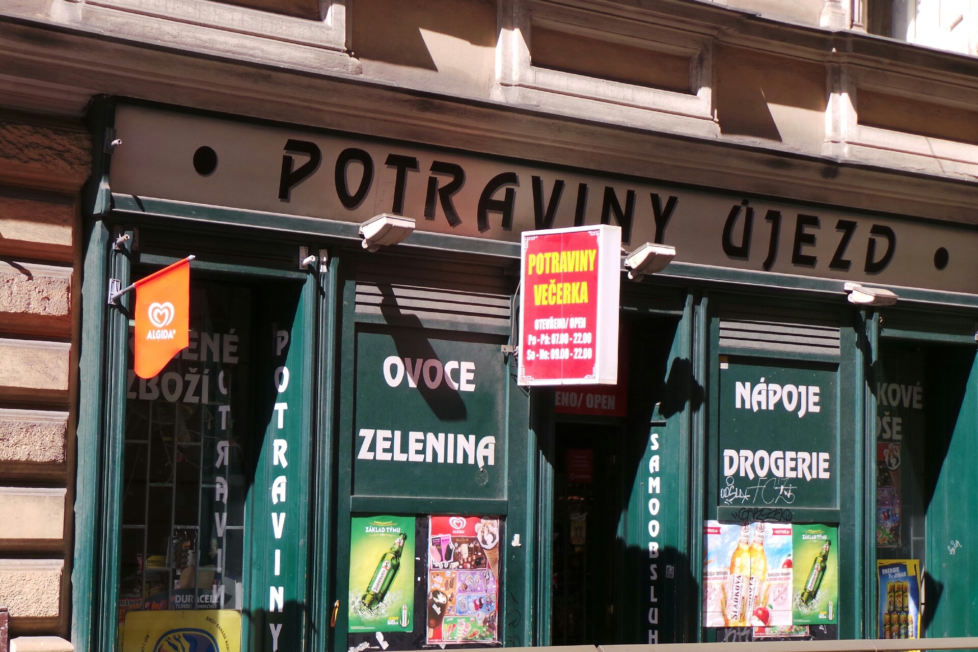 Potraviny - večerka Újezd