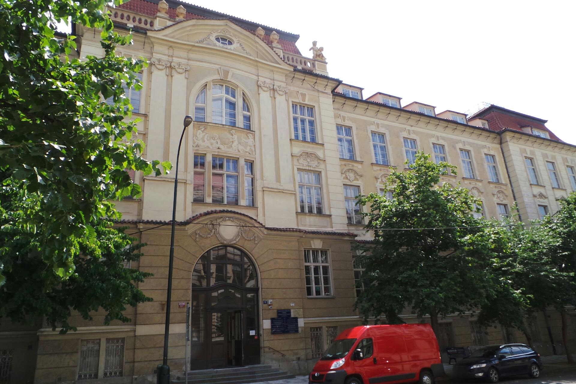 Mapová sbírka Přírodovědecké fakulty - Univerzita Karlova