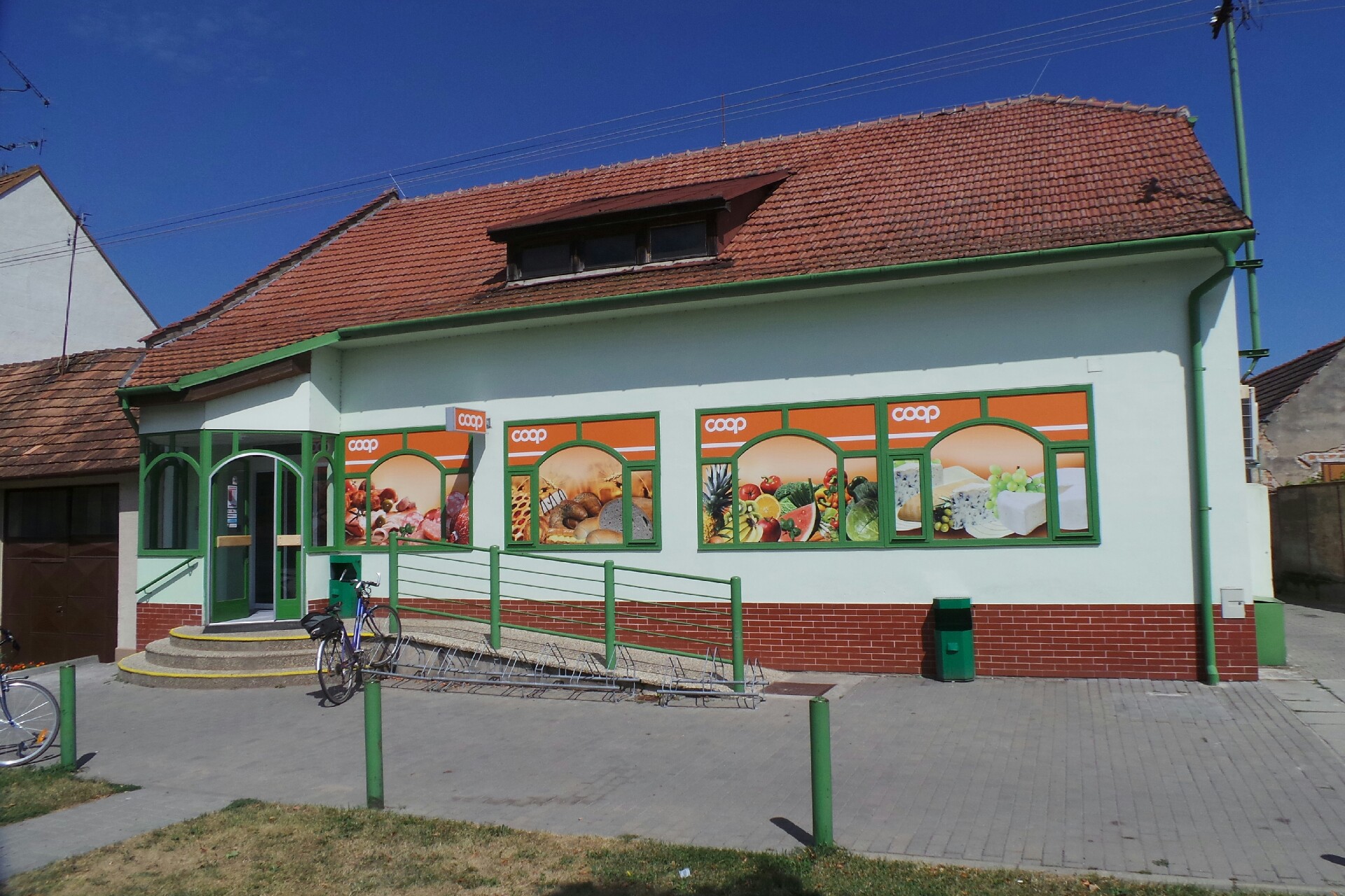 Jednota, spotřební družstvo v Hodoníně - COOP