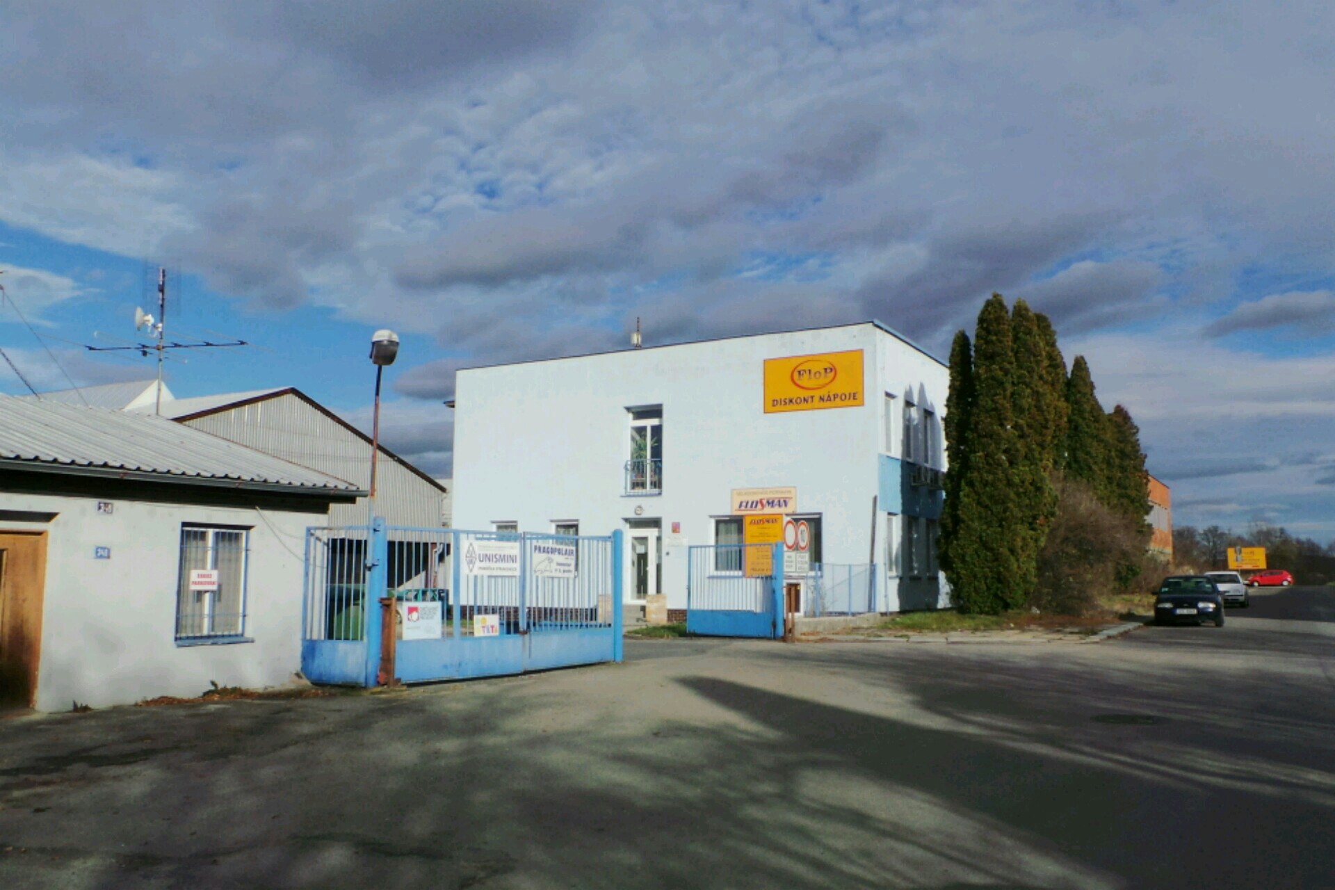 UNISMINI - služby, spol. s r.o.