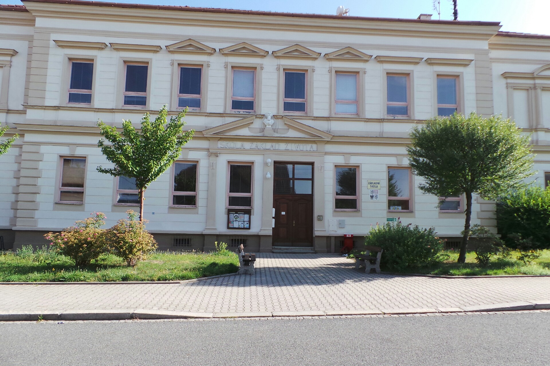 Základní škola Plzeň-Újezd