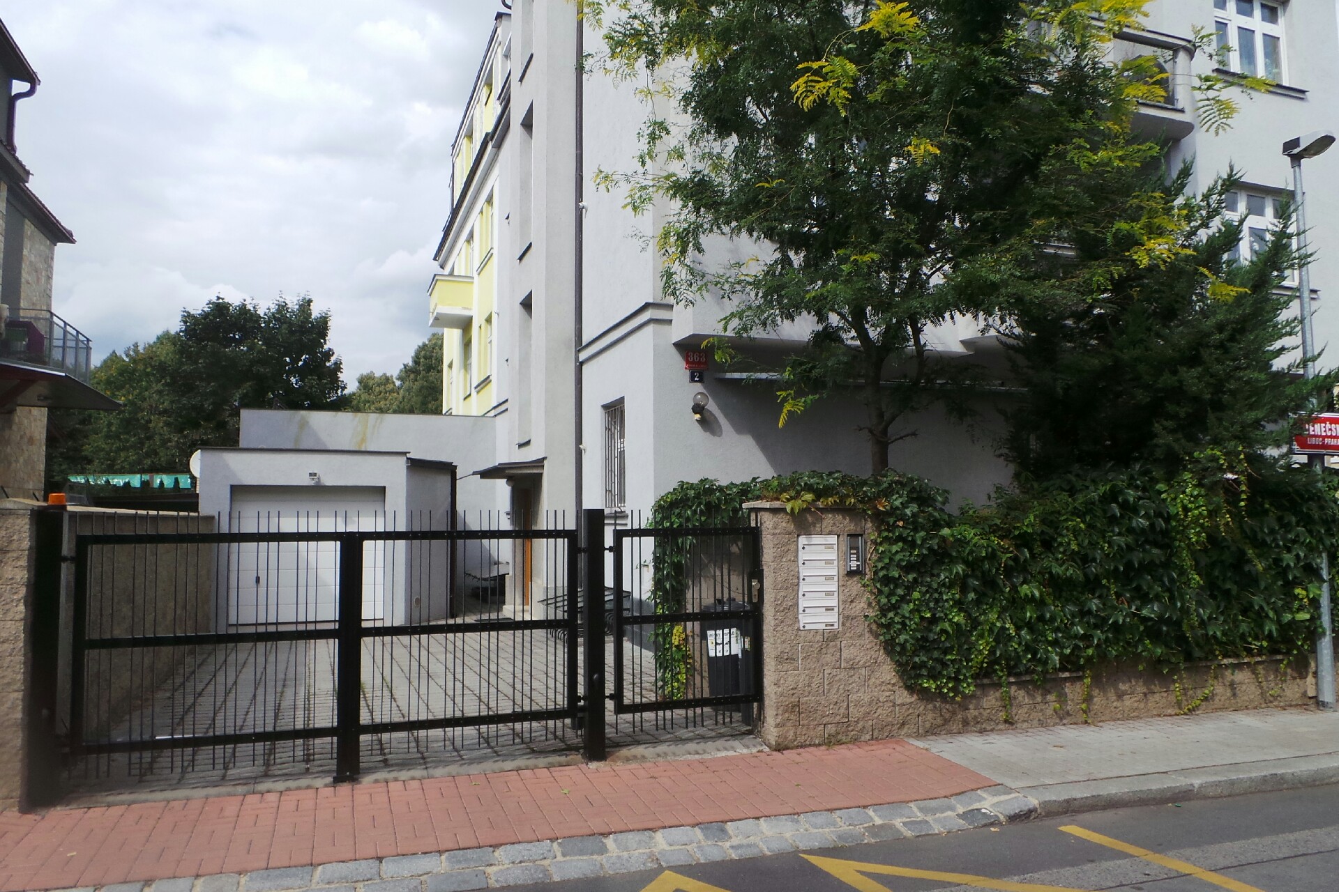 CENTURIA, společnost s ručením omezeným