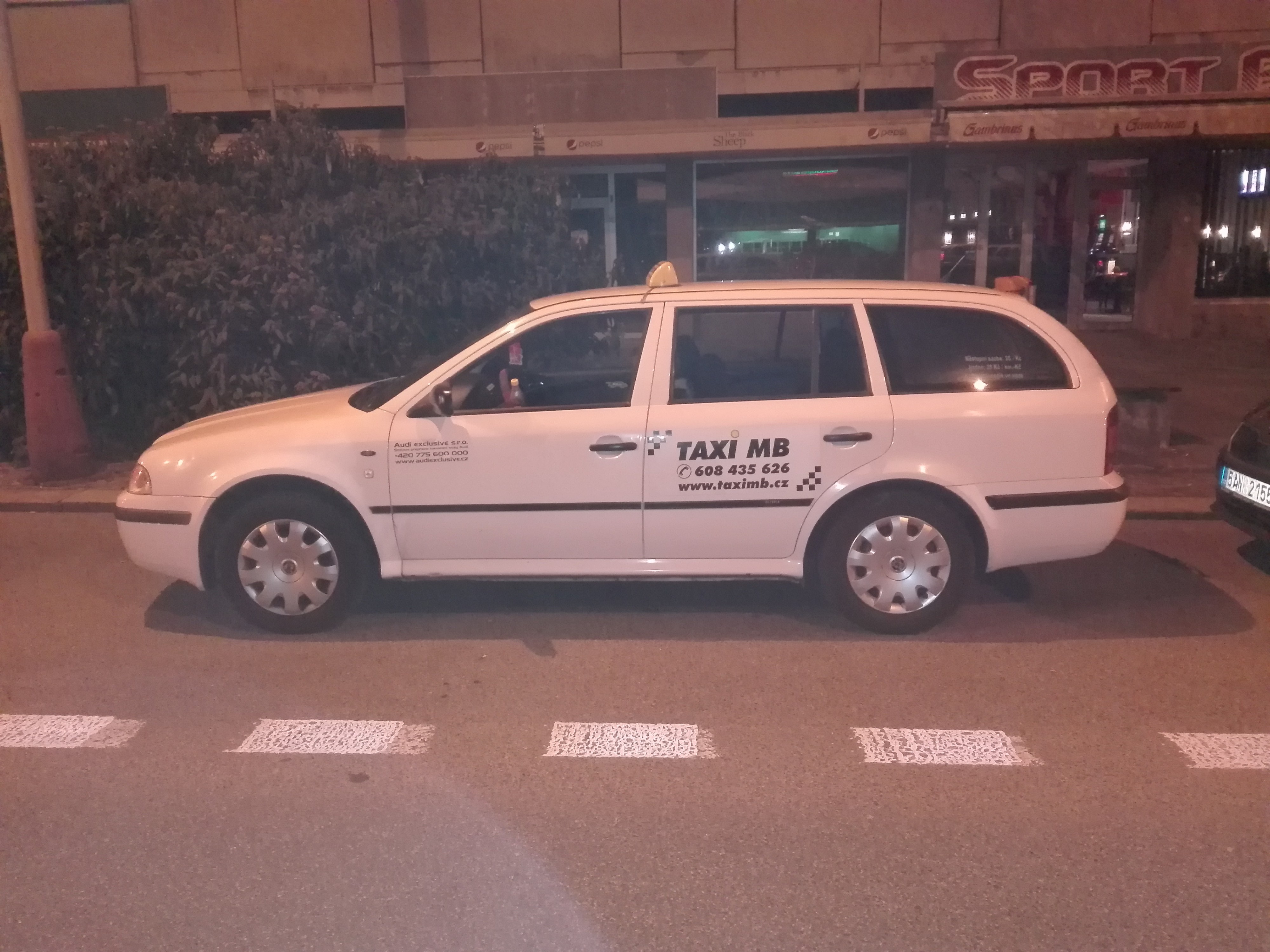 Taxi MB foto 2