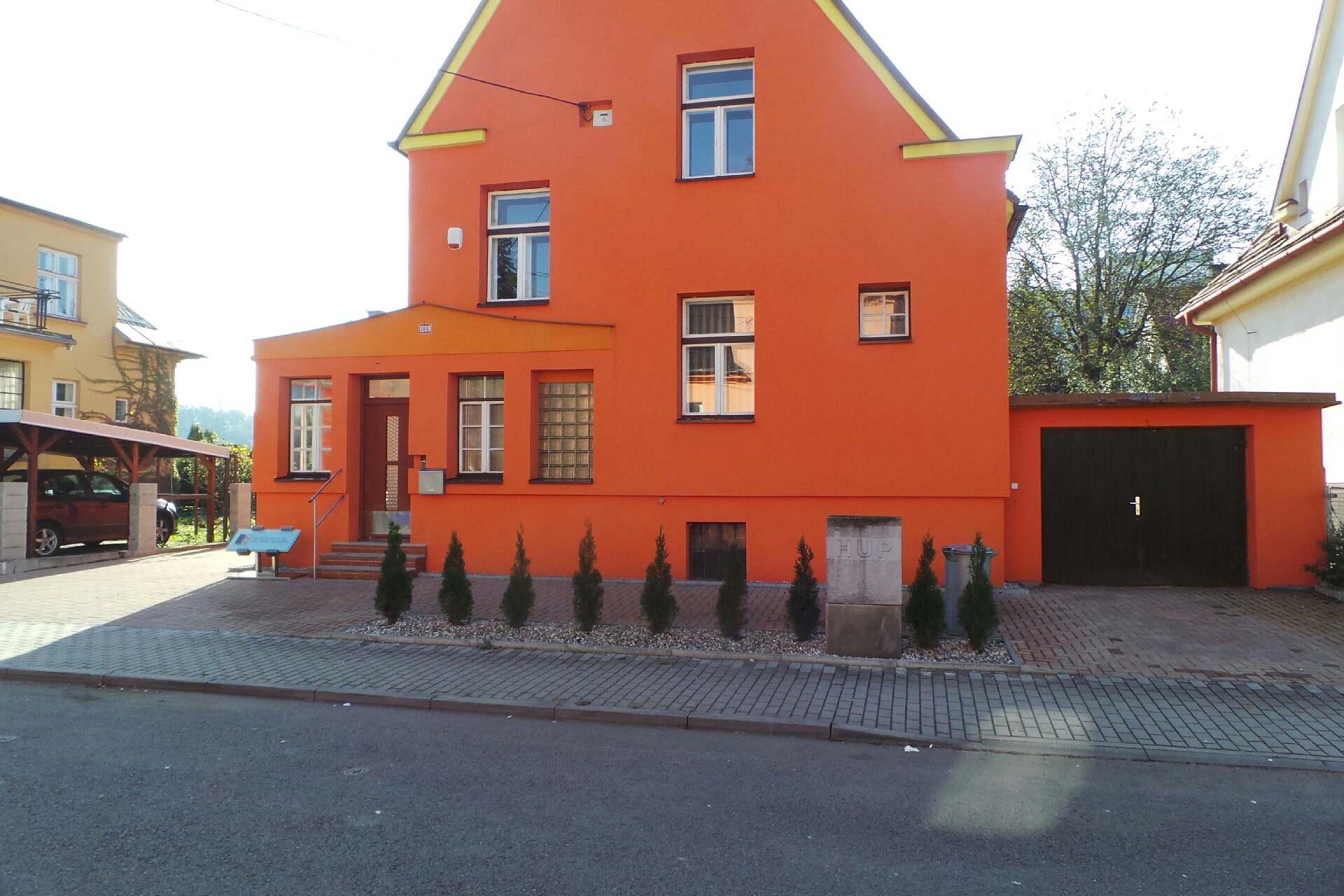 Mgr. Pavel Szkandera, advokát