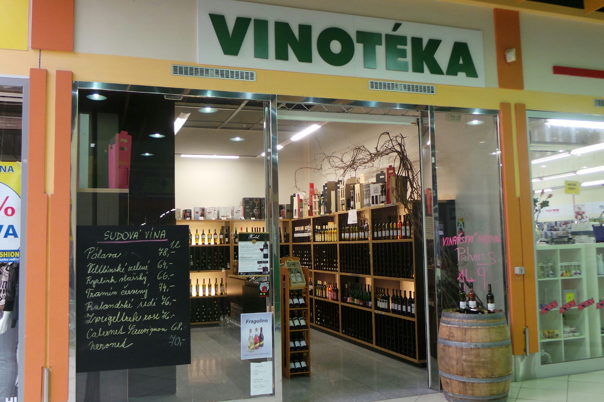 VINOTÉKA Iva Uhrová