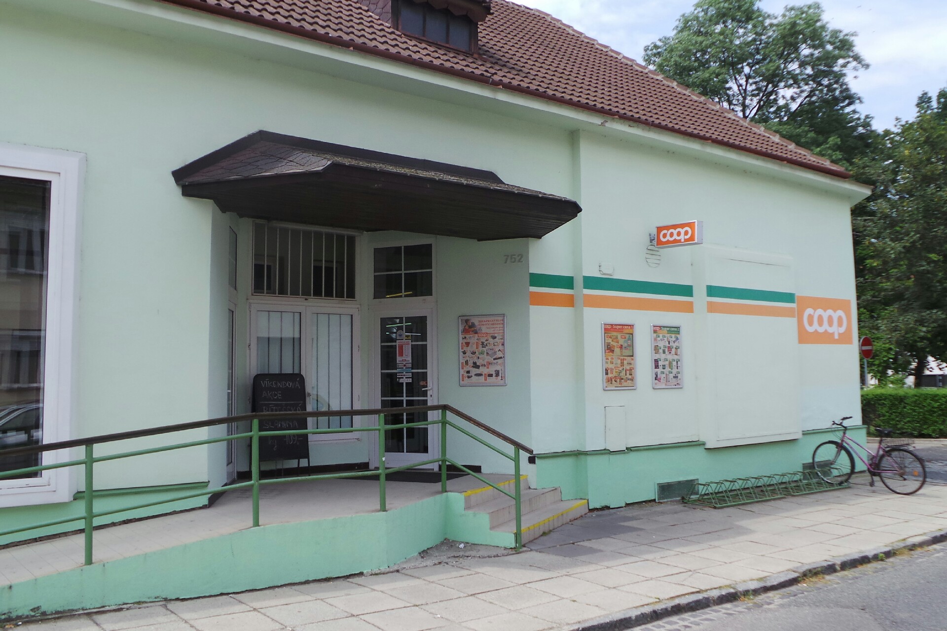 Jednota, spotřební družstvo v Hodoníně - COOP