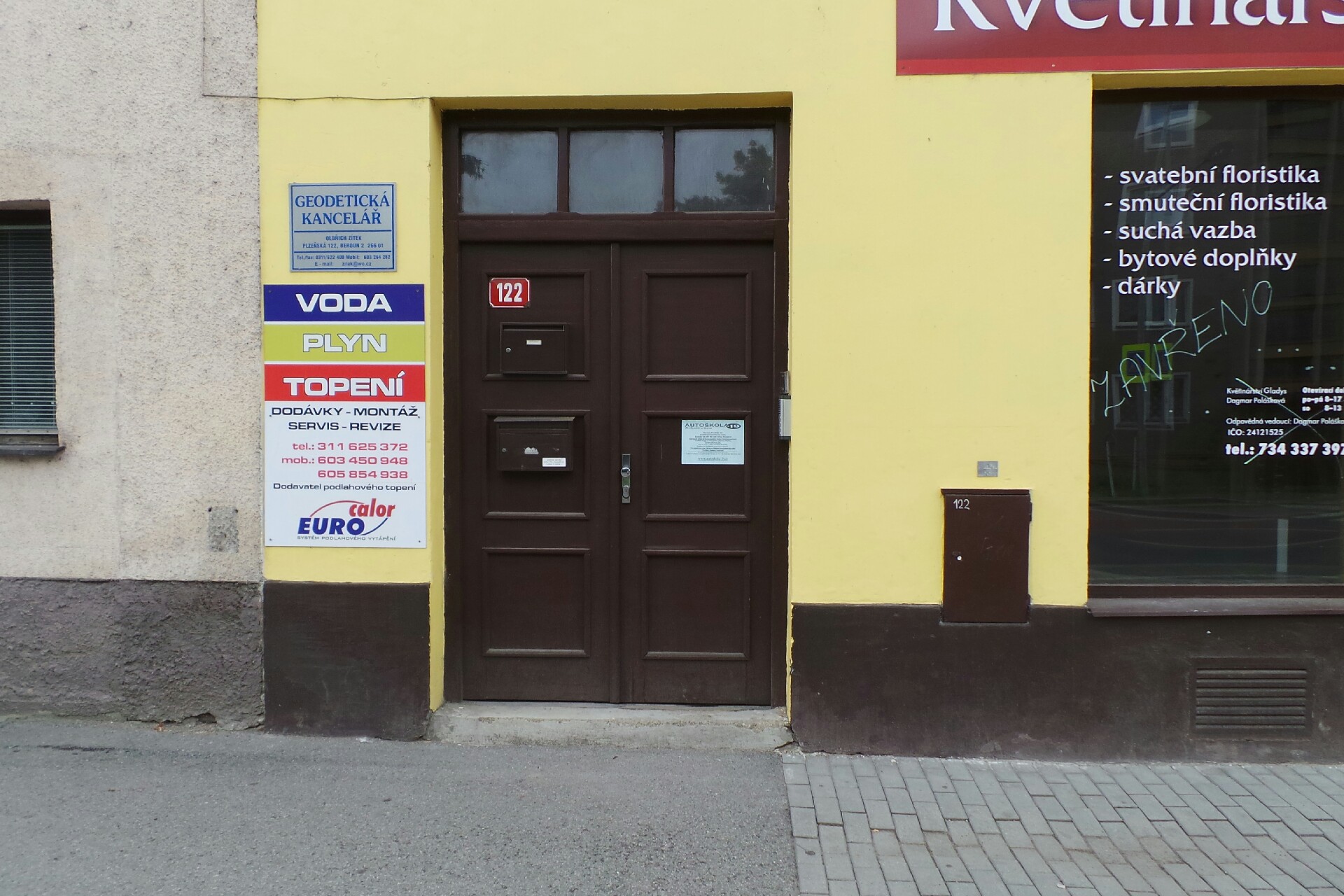 AUTOŠKOLA 19, B.Jenčík a dcera