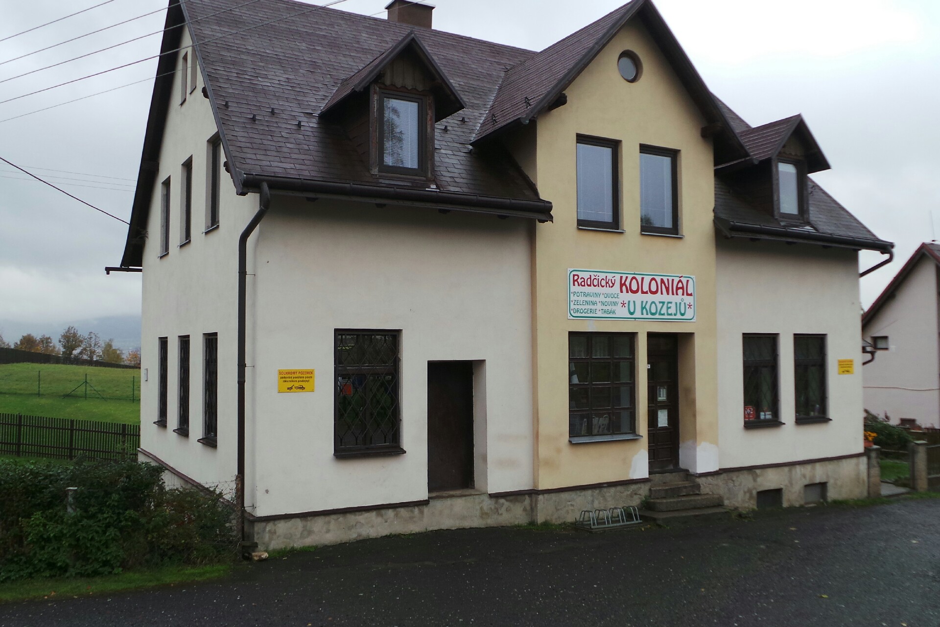 Radčický koloniál u Kozejů