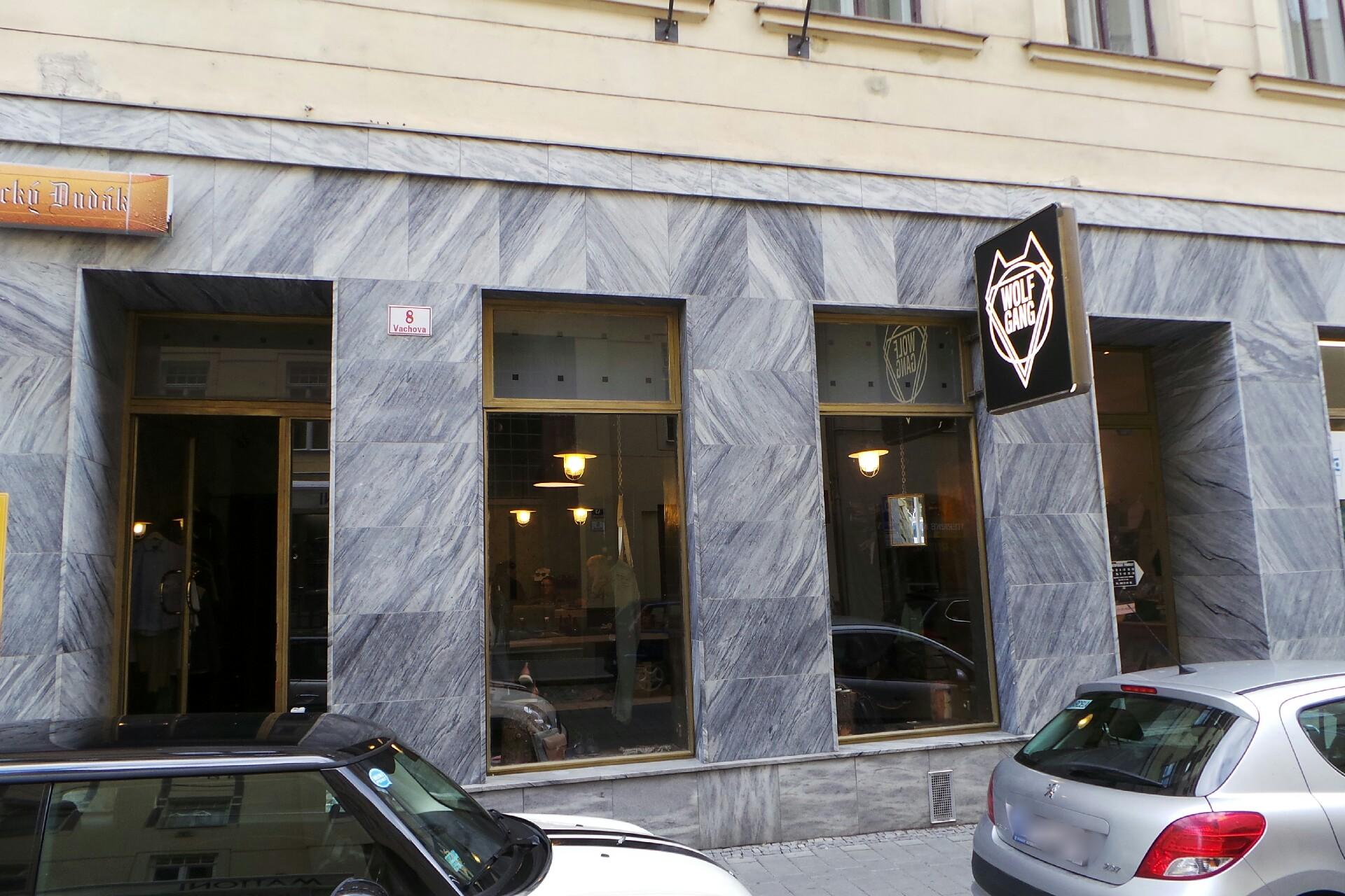 WOLFGANG STORE & LOUNGE BAR foto 1