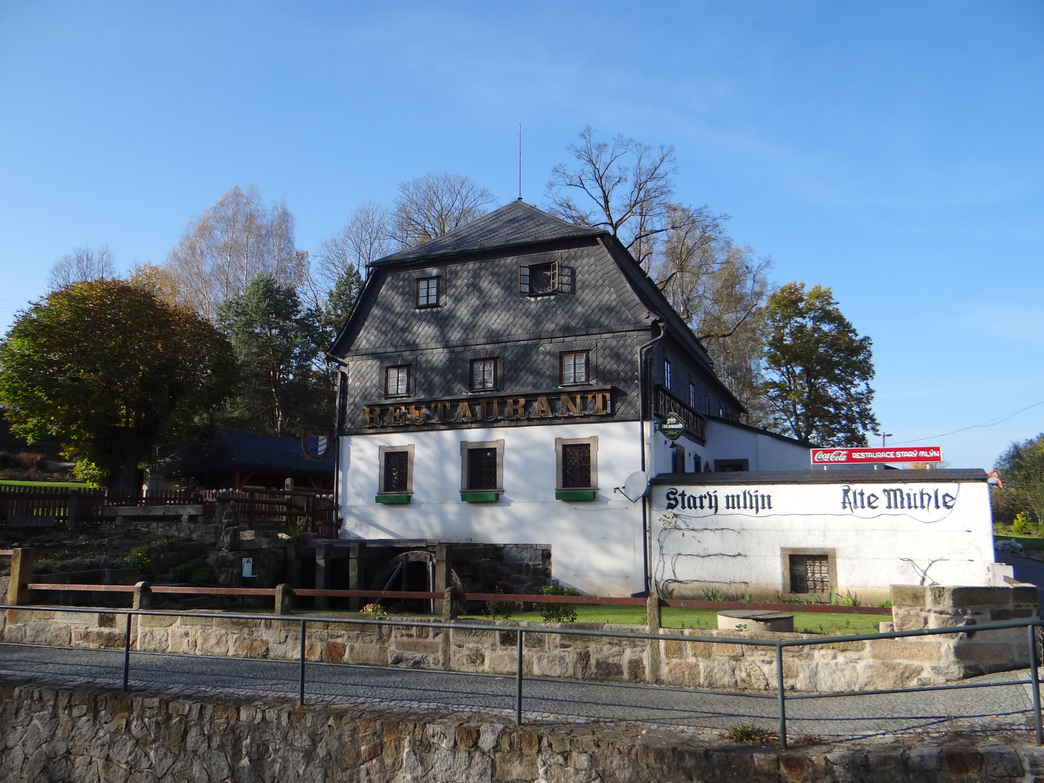 Restaurace Starý mlýn foto 2