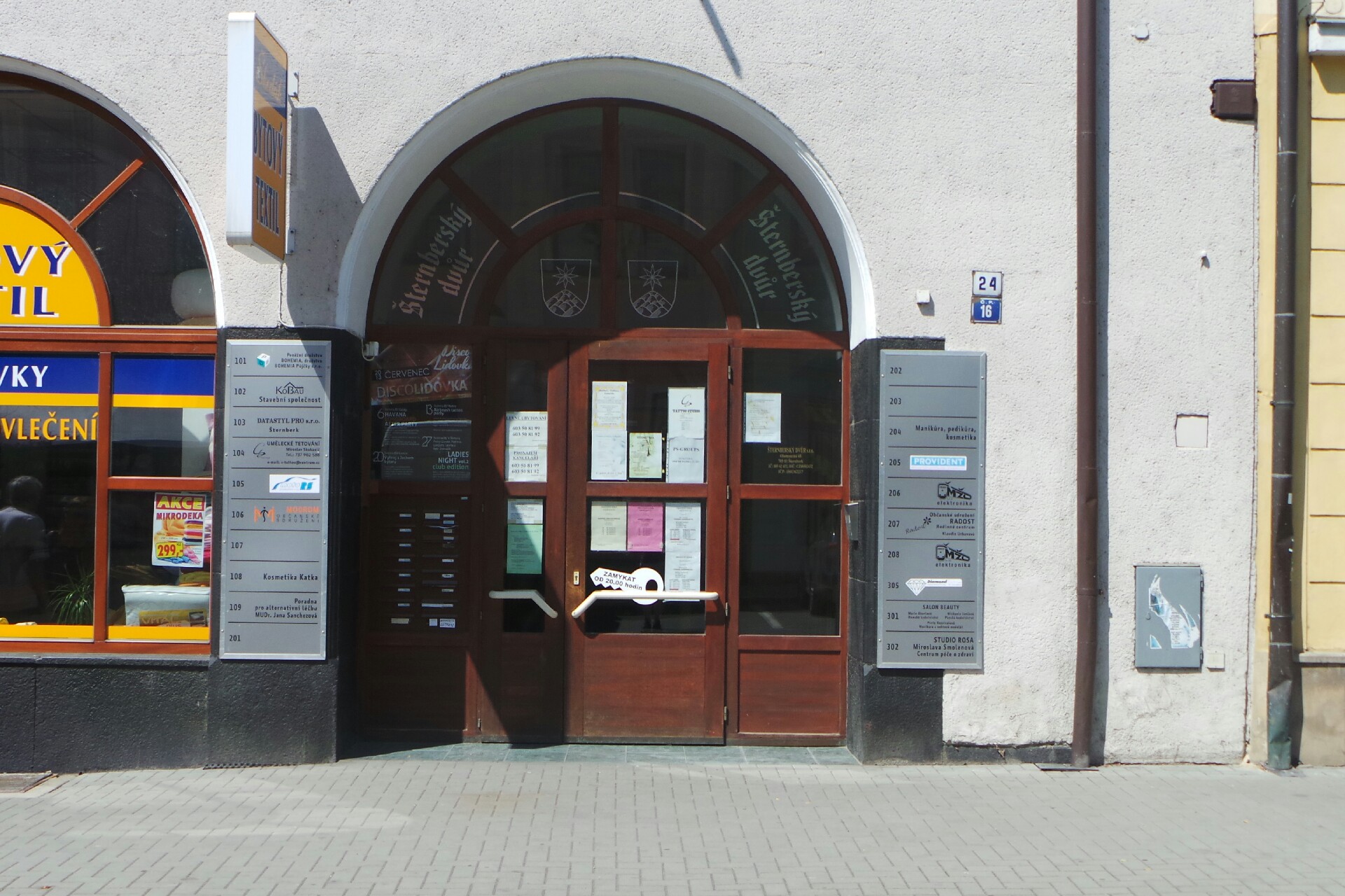 Kosmetika, manikúra Alena Kučerová foto 2