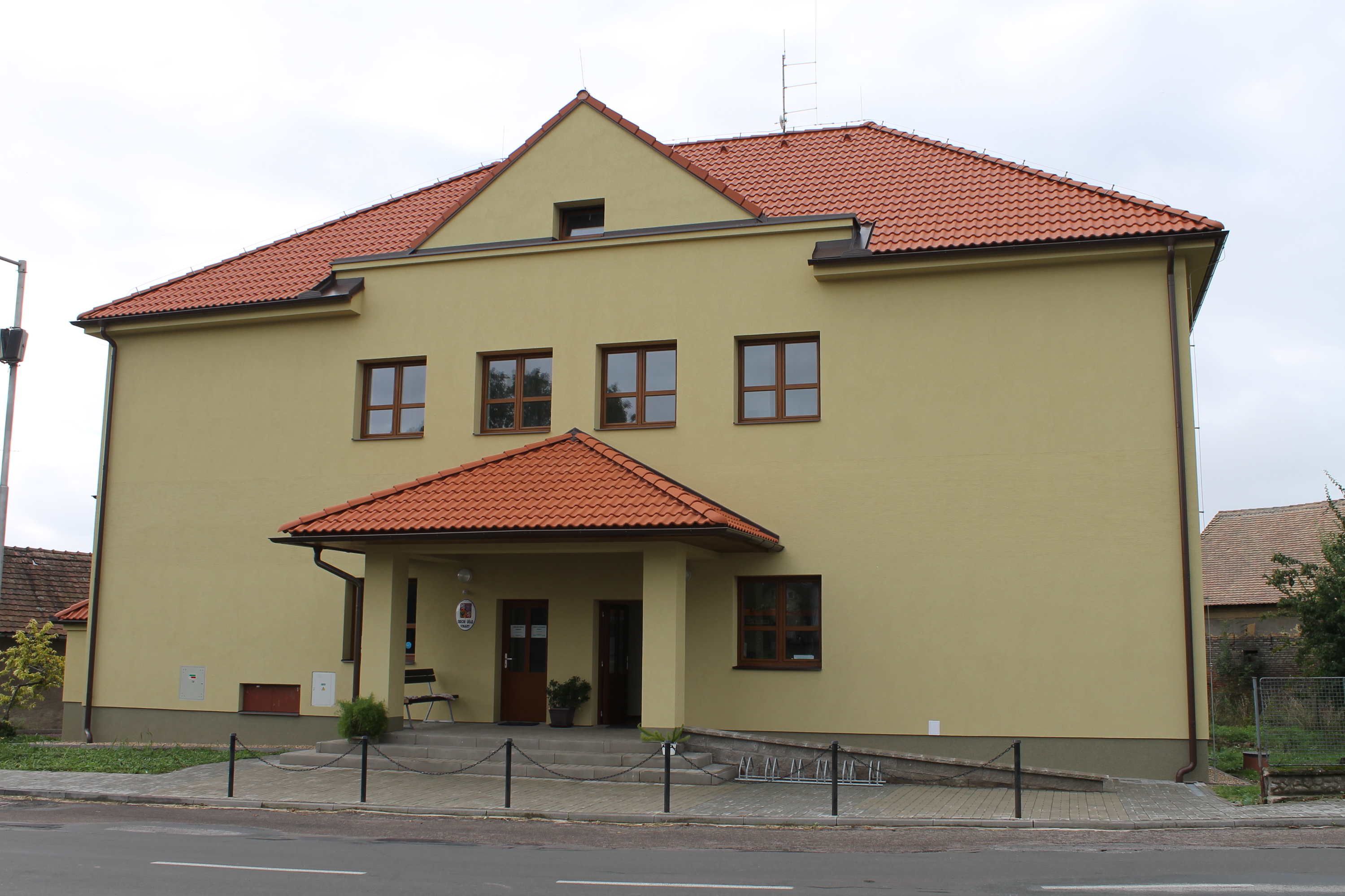 Vinary - obecní úřad