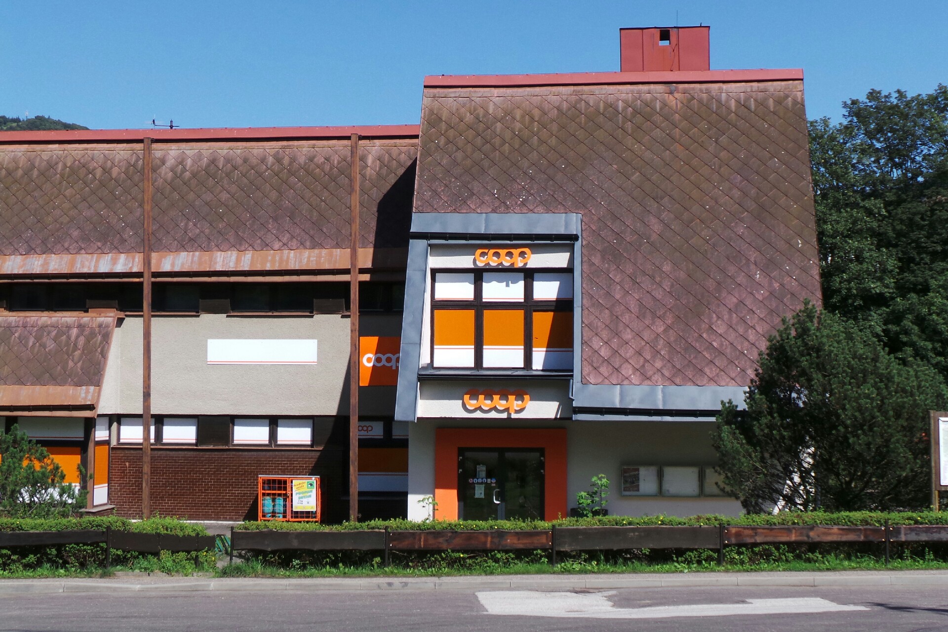 COOP Dvůr Králové n. L., družstvo