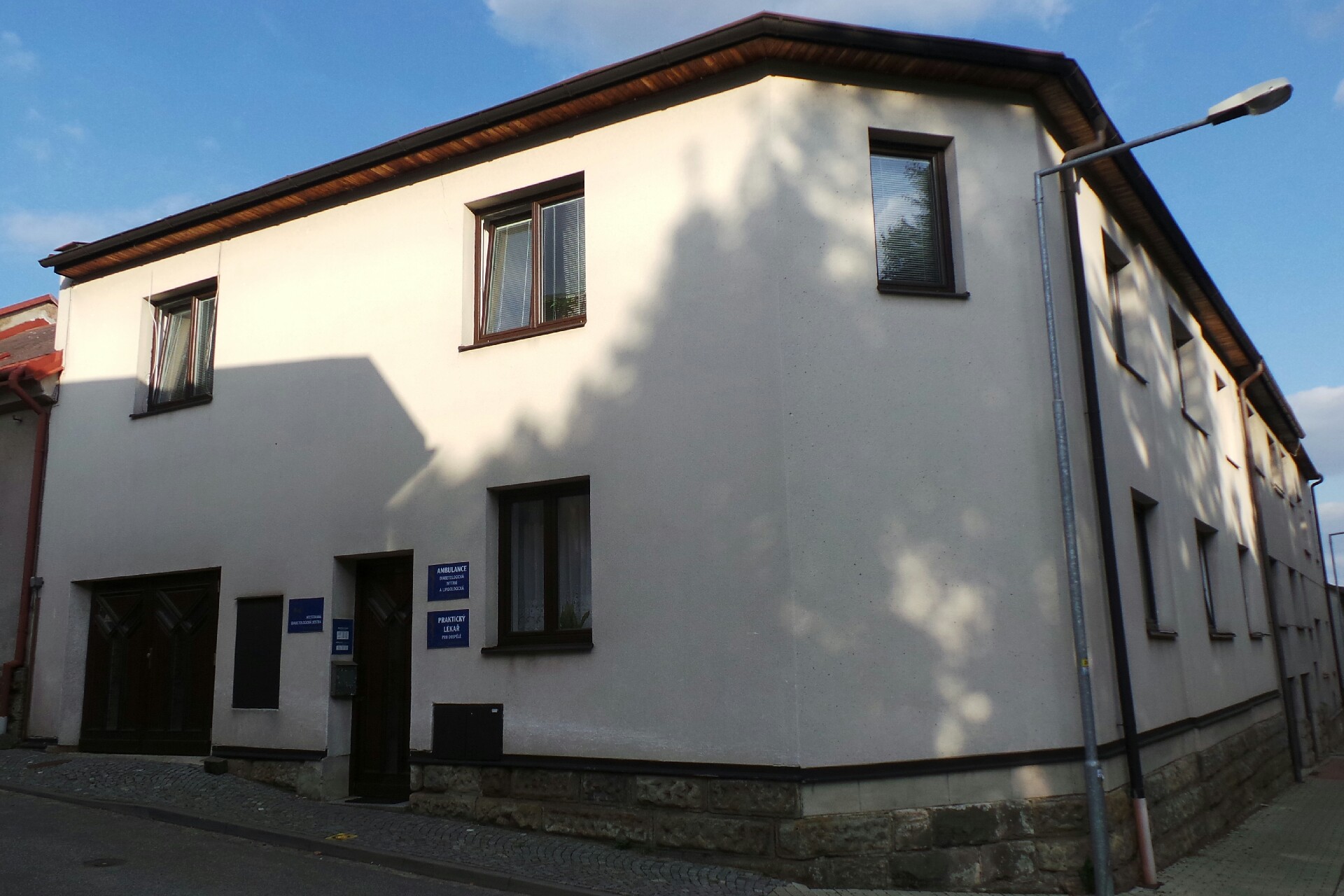 AMBULANCE LOBART, s.r.o.