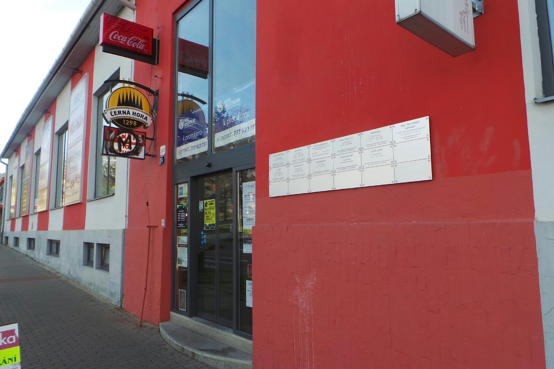 Ivan Strachoň, Broken Consulting